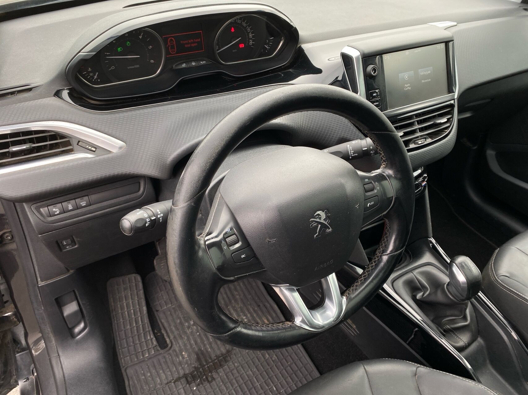 Billede af Peugeot 2008 1,6 BlueHDi Desire Sky 100HK