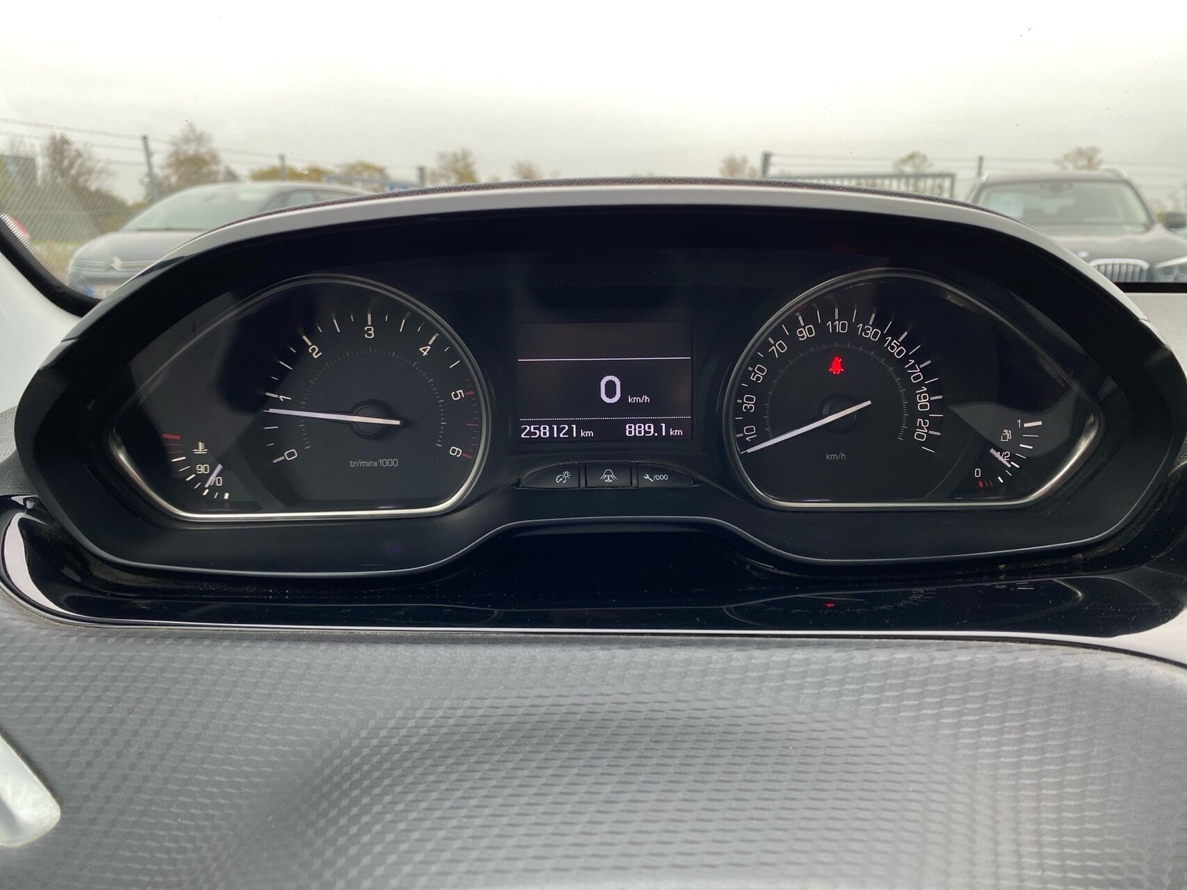 Billede af Peugeot 2008 1,6 BlueHDi Desire Sky 100HK