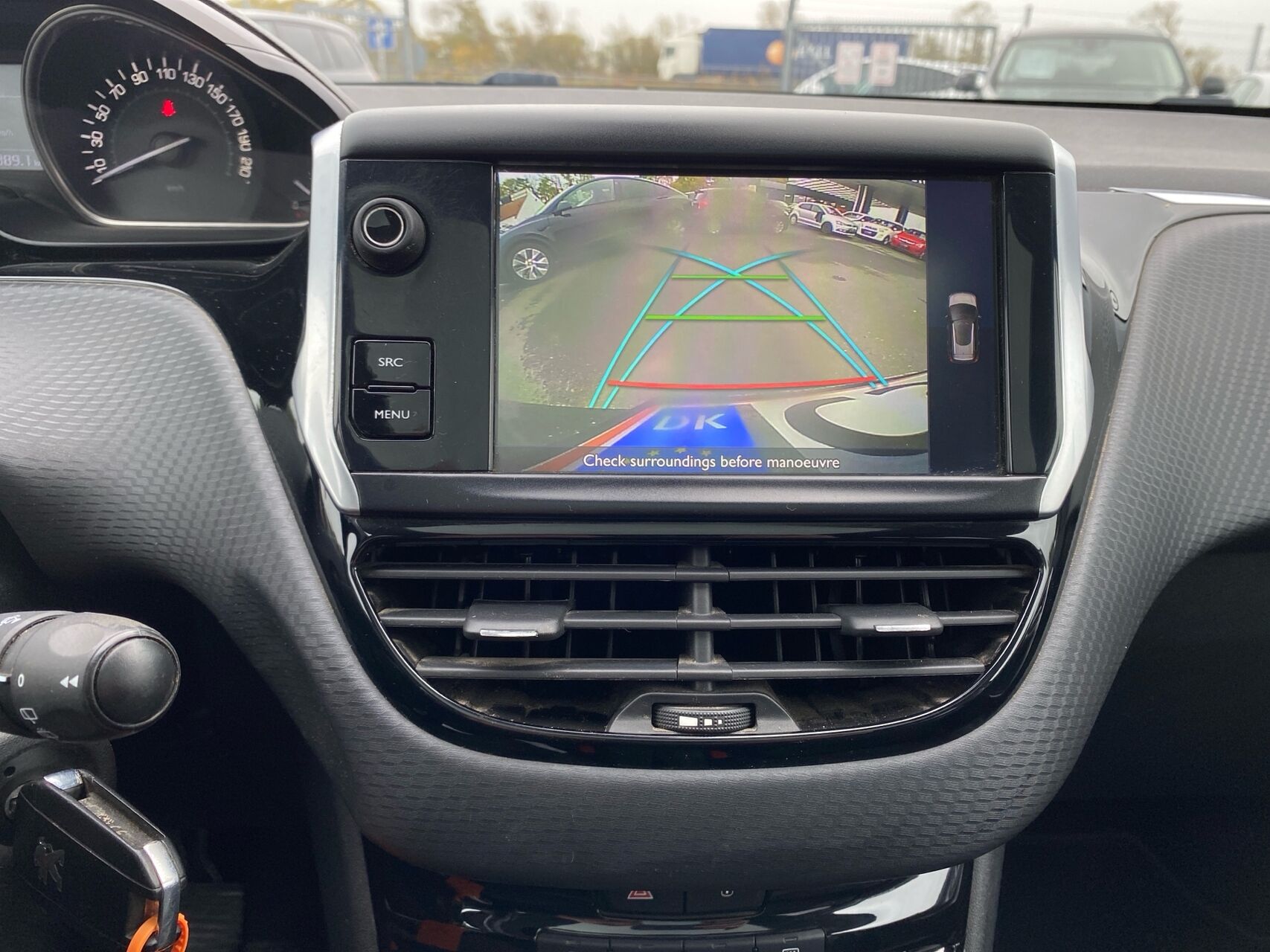 Billede af Peugeot 2008 1,6 BlueHDi Desire Sky 100HK