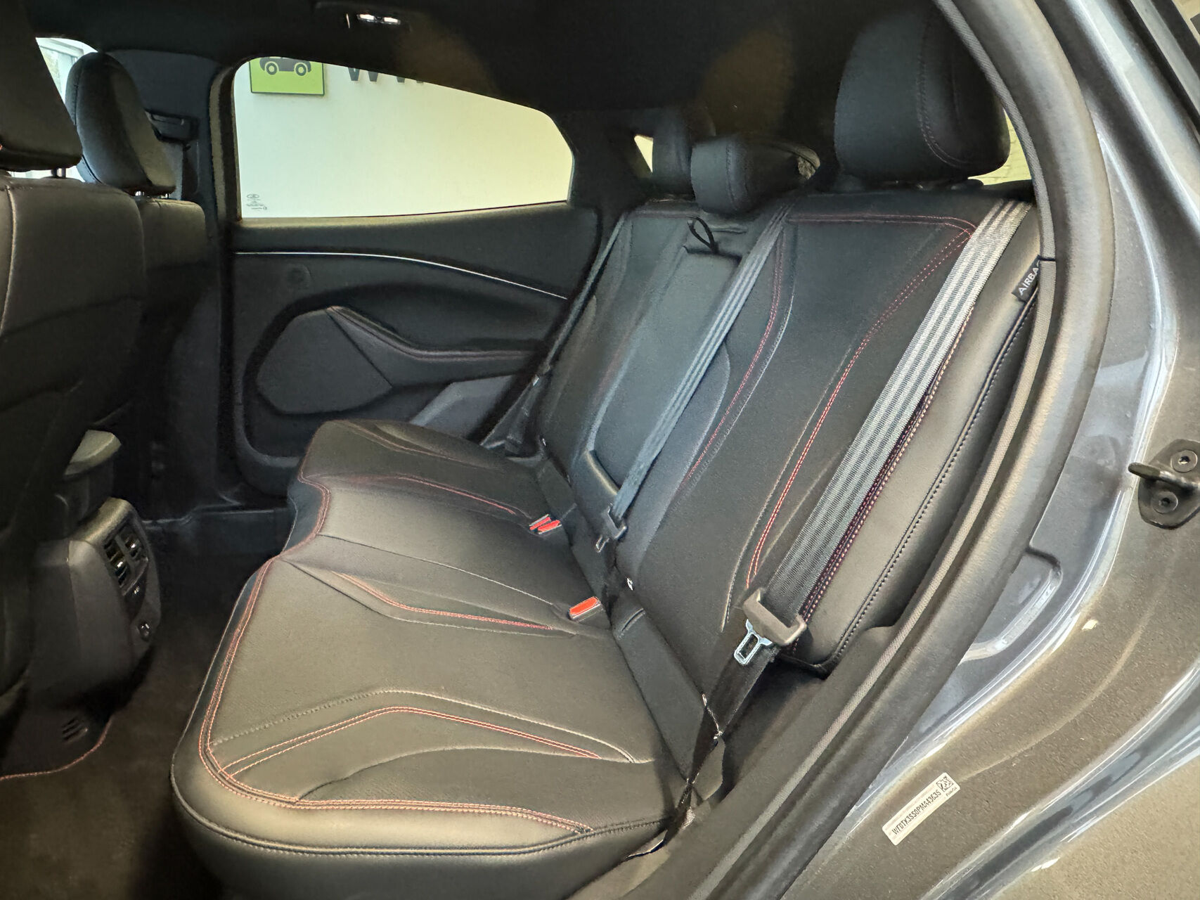 Billede af Ford Mustang Mach-E EL SR Premium AWD 269HK 5d Aut.