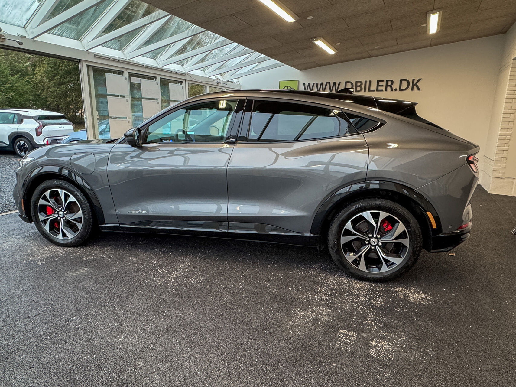 Billede af Ford Mustang Mach-E EL SR Premium AWD 269HK 5d Aut.