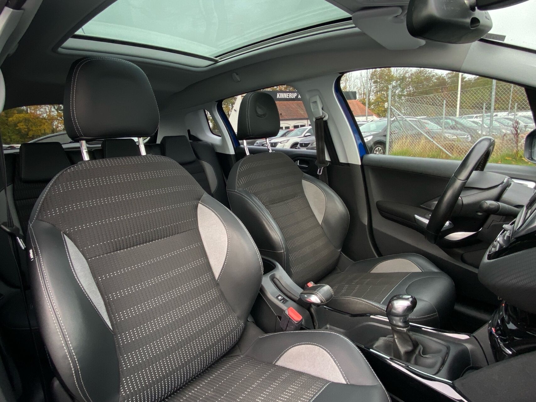 Billede af Peugeot 2008 1,5 BlueHDi Prestige Sky 100HK 5d