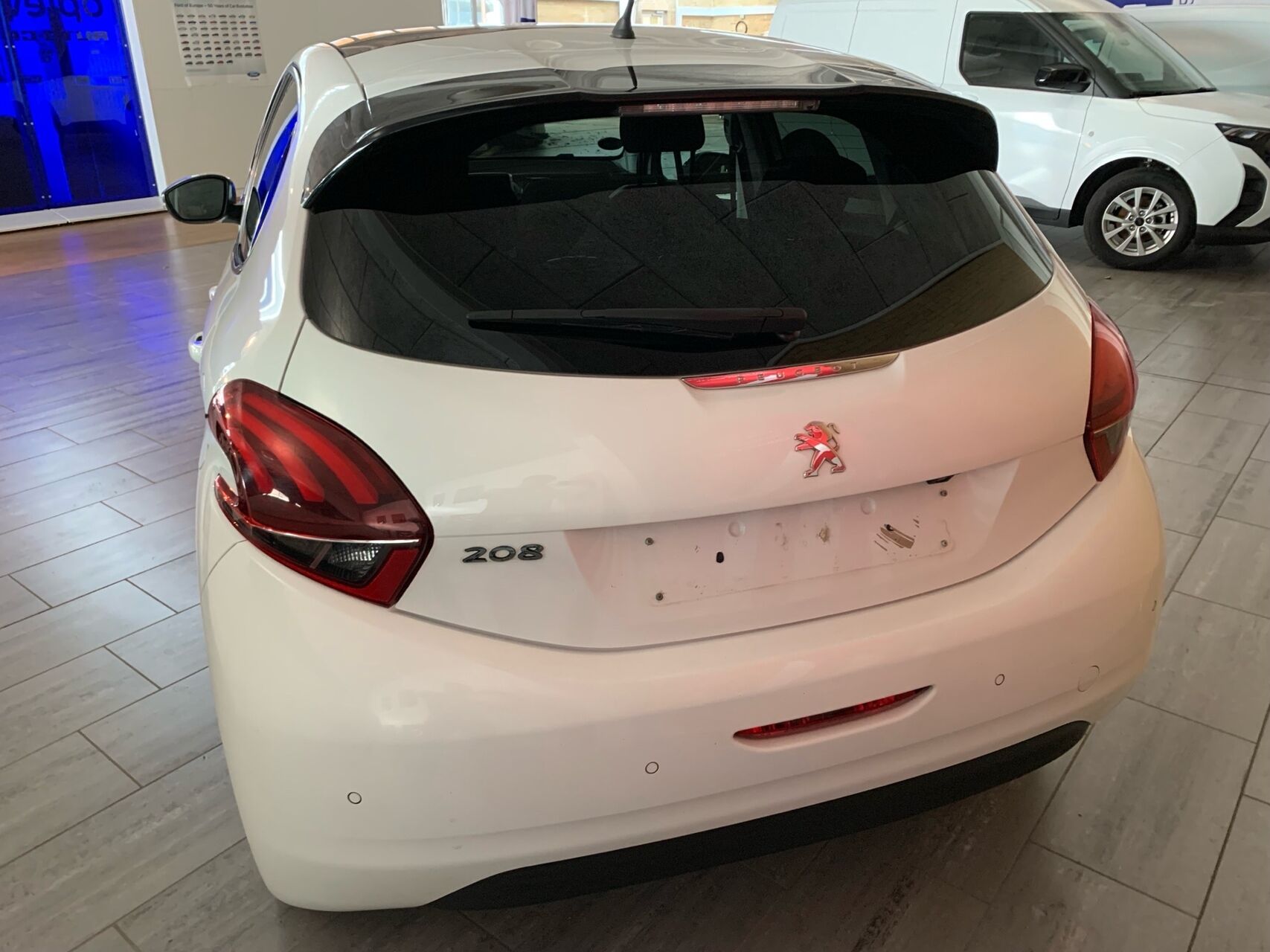 Billede af Peugeot 208 1,6 BlueHDi Desire Sky 100HK 5d