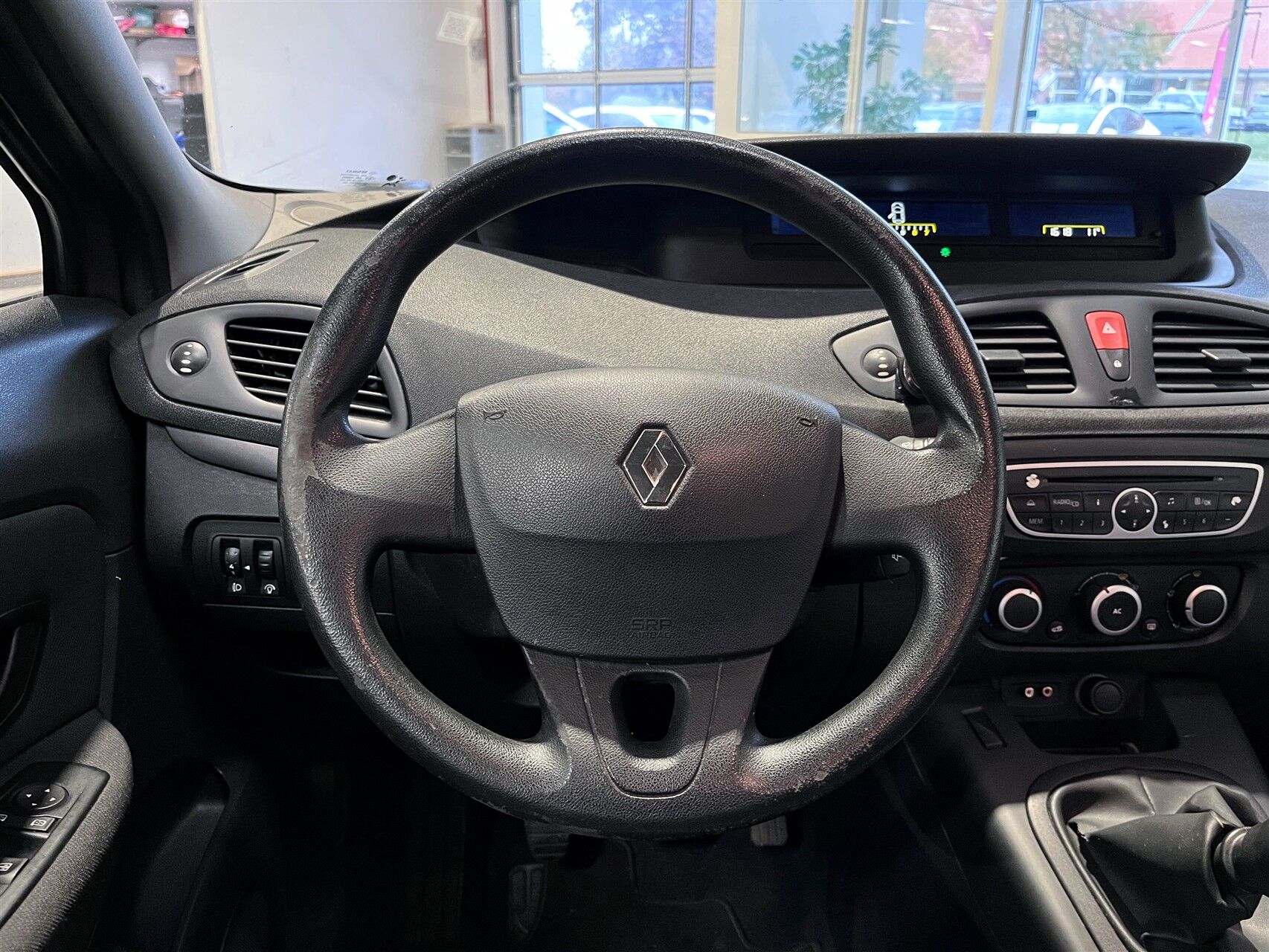 Billede af Renault Scénic 1,6 16V Authentique 110HK 6g