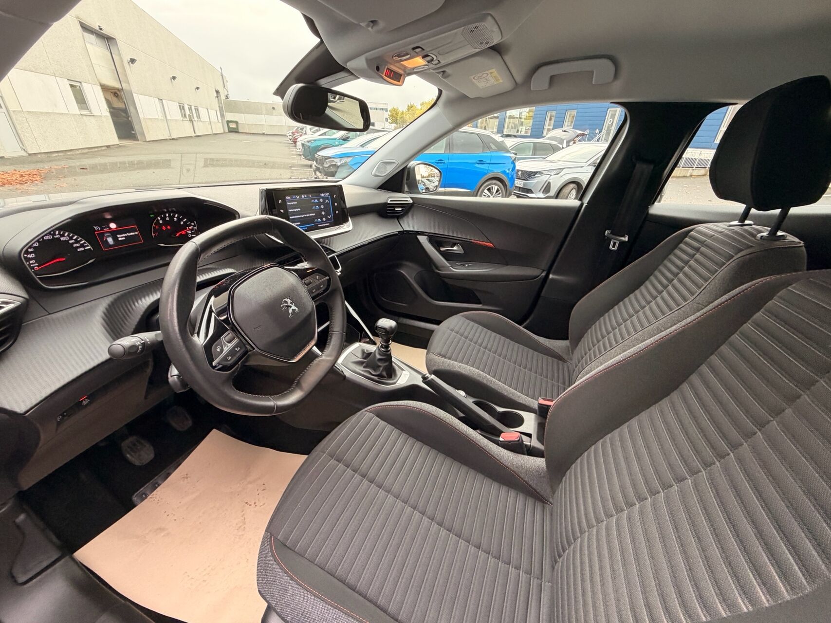 Billede af Peugeot 2008 1,2 PureTech Active Pack 130HK 5d