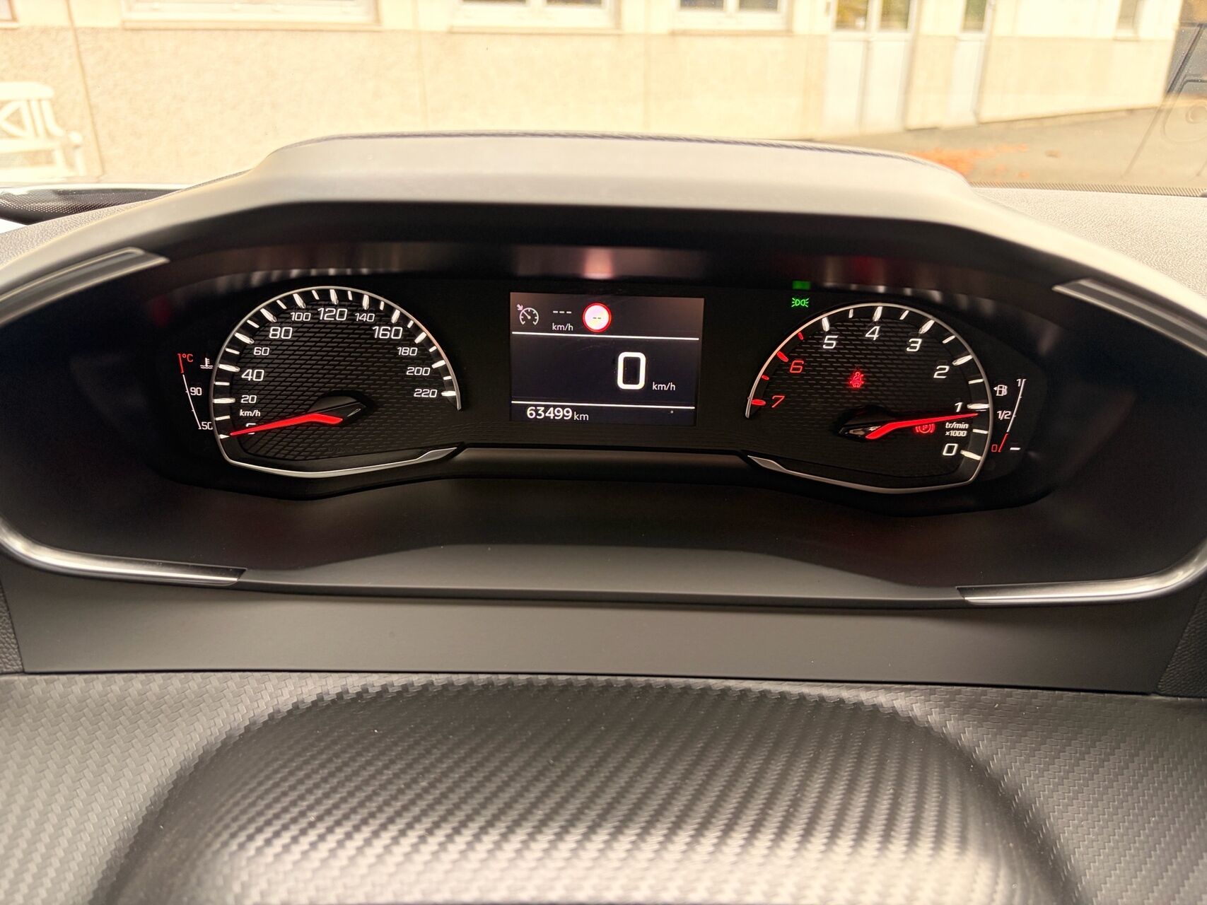 Billede af Peugeot 2008 1,2 PureTech Active Pack 130HK 5d