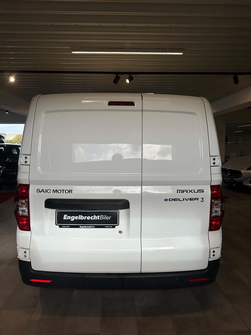 Billede af Maxus e-Deliver 3 SWB 50,2 kWh EL 122HK Van Aut.