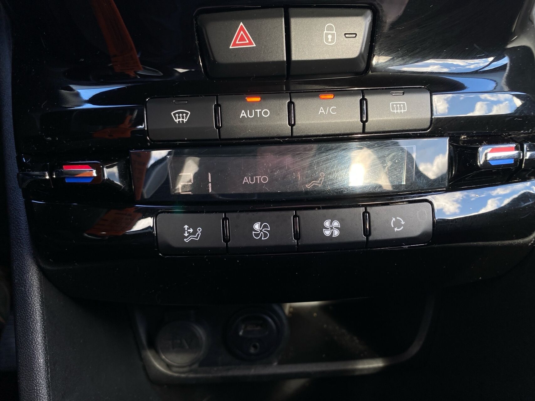 Billede af Peugeot 208 1,6 BlueHDi Envy 100HK 5d