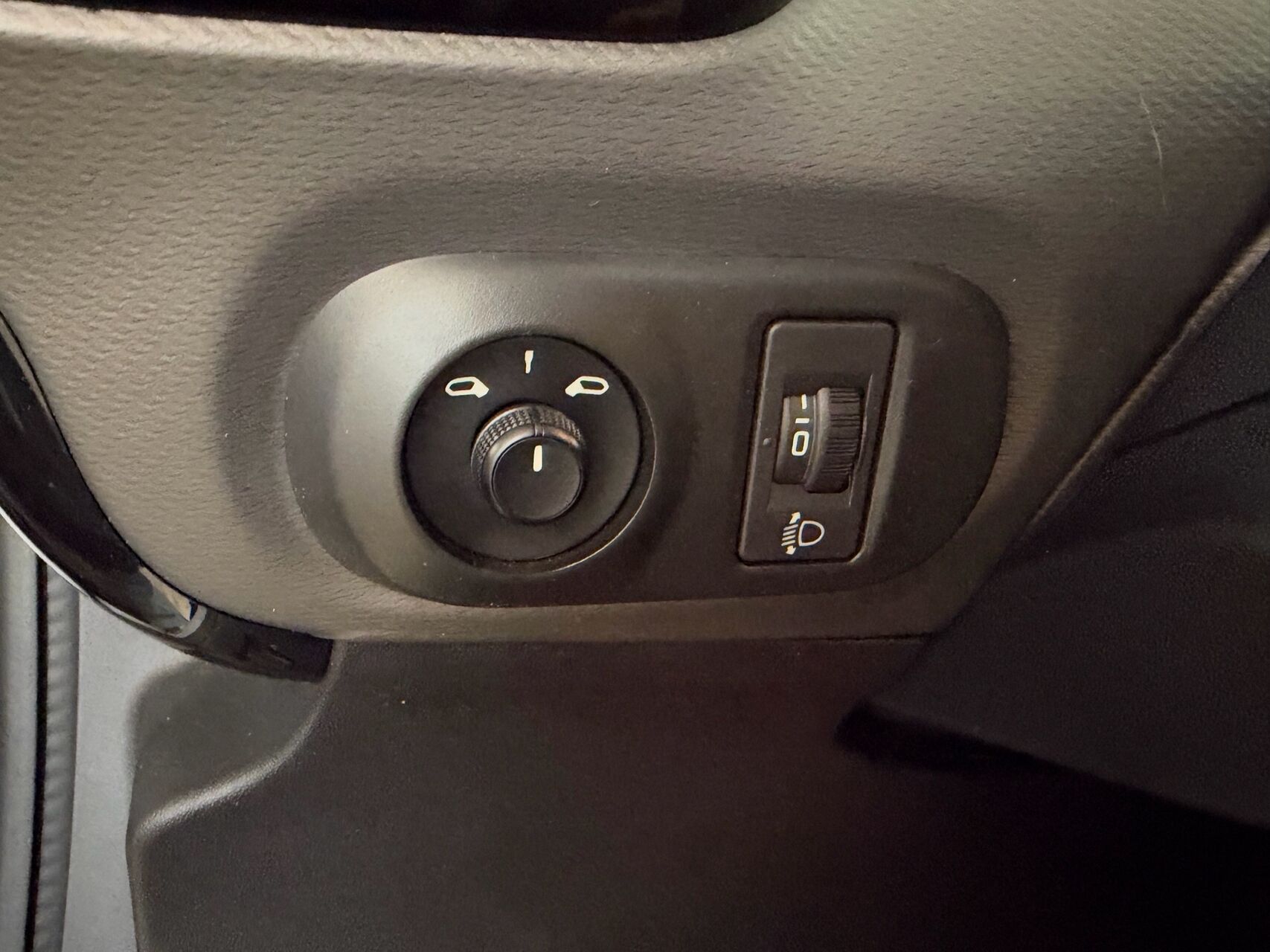 Billede af Citroën C4 Cactus 1,6 Blue HDi Cool Comfort start/stop 100HK 5d