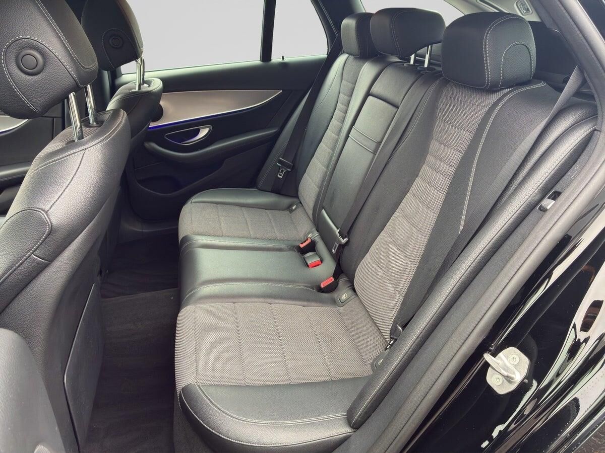Billede af Mercedes-Benz E220 d T 2,0 D AMG Line 9G-Tronic 194HK Stc Aut.