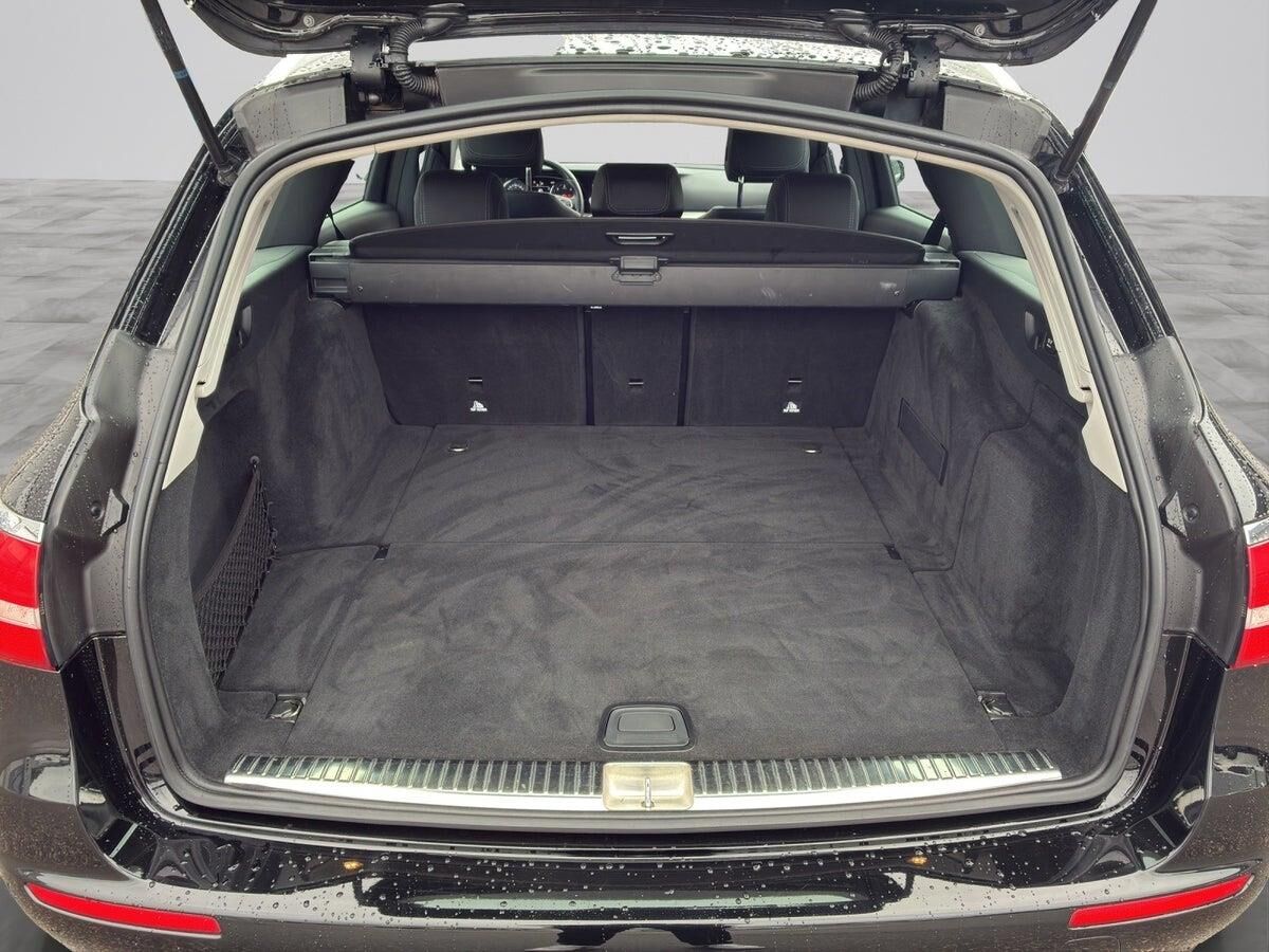 Billede af Mercedes-Benz E220 d T 2,0 D AMG Line 9G-Tronic 194HK Stc Aut.