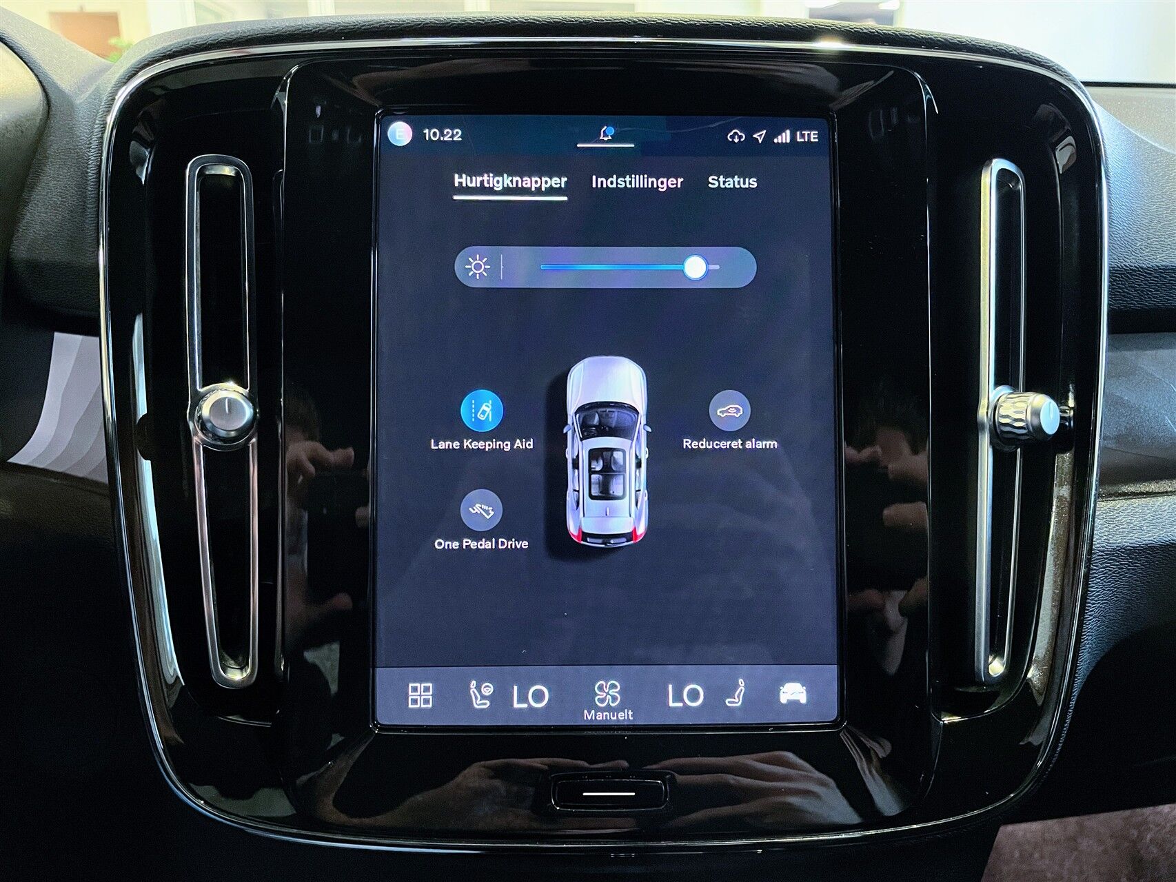 Billede af Volvo XC40 P6 Recharge Plus 231HK 5d Aut.