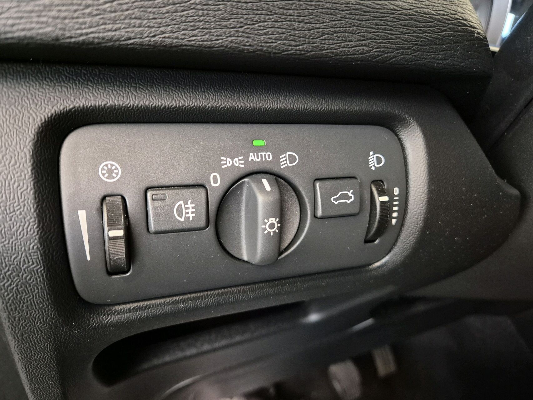 Billede af Volvo V40 2,0 D2 Kinetic 120HK 5d 6g