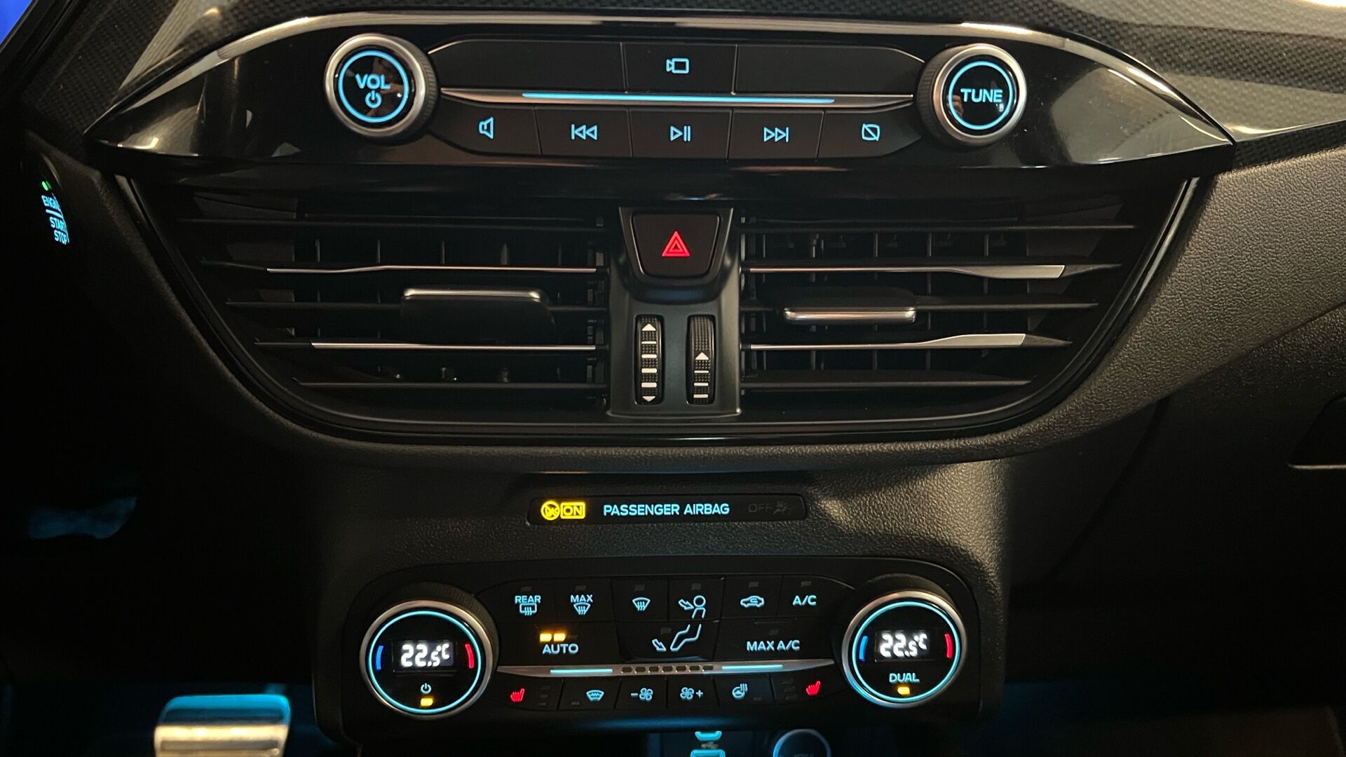 Billede af Ford Kuga 2,5 Plugin-hybrid ST-Line X CVT 225HK 5d Trinl. Gear