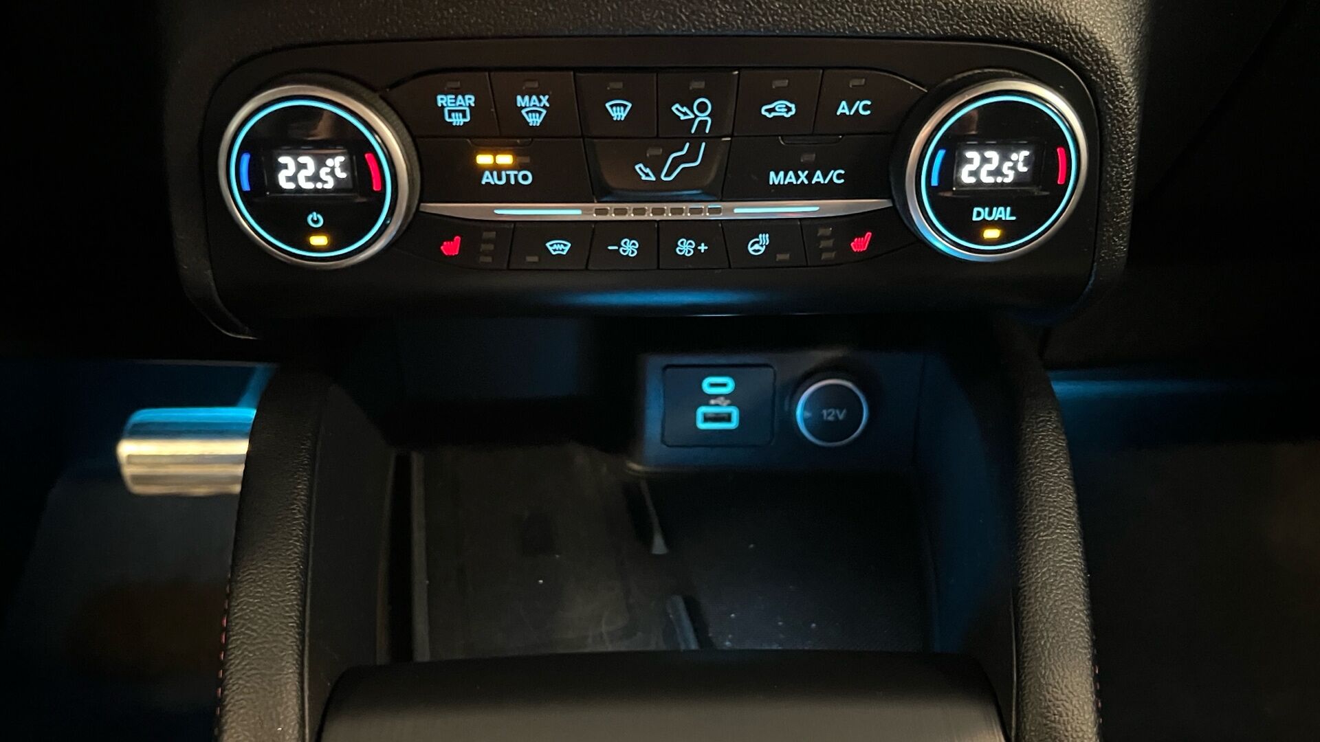 Billede af Ford Kuga 2,5 Plugin-hybrid ST-Line X CVT 225HK 5d Trinl. Gear