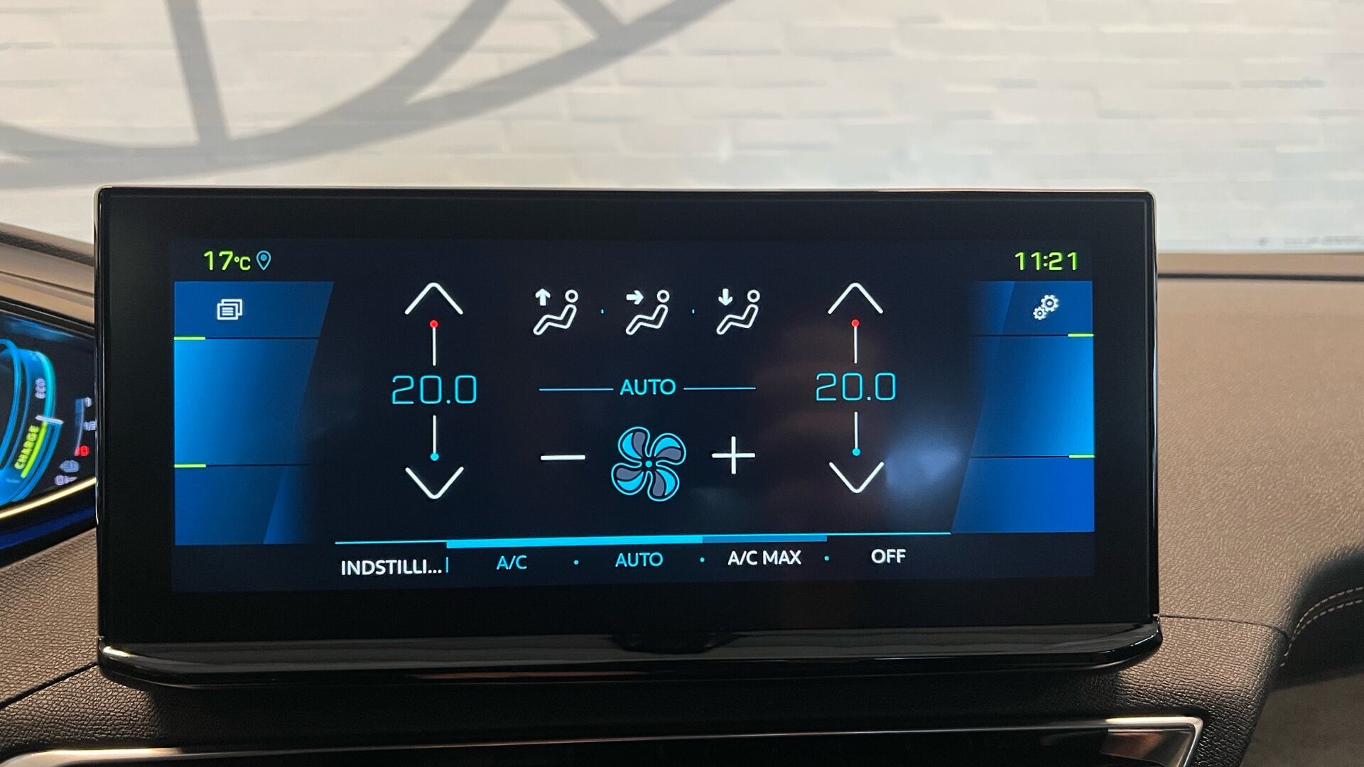 Billede af Peugeot 3008 1,6 PureTech  Plugin-hybrid GT First EAT8 225HK 5d 8g Aut.
