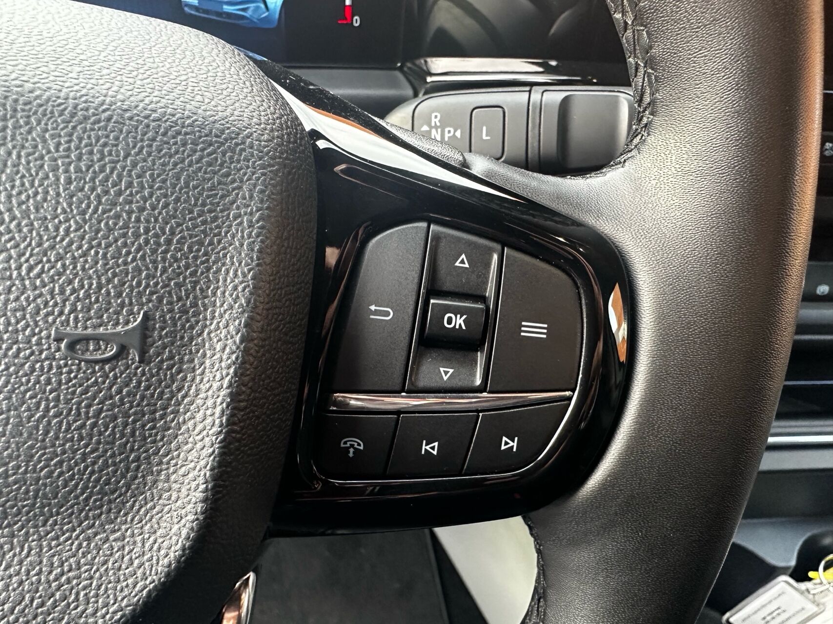 Billede af Ford Tourneo Custom 340 L1H1 2,5 Plugin-hybrid Titanium X CVT 233HK Aut.