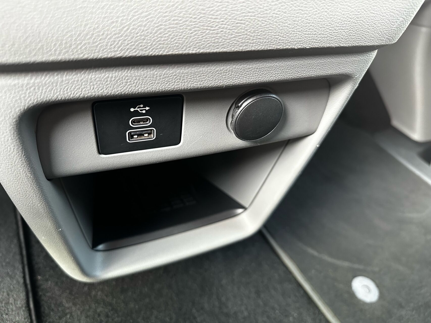 Billede af Ford Tourneo Custom 340 L1H1 2,5 Plugin-hybrid Titanium X CVT 233HK Aut.