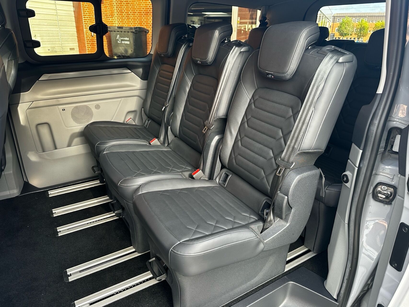 Billede af Ford Tourneo Custom 340 L1H1 2,5 Plugin-hybrid Titanium X CVT 233HK Aut.