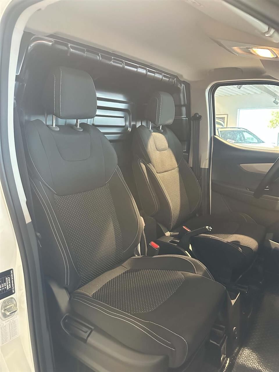 Billede af Maxus e-Deliver 3 LWB 50,2 kWh EL 122HK Van Aut.