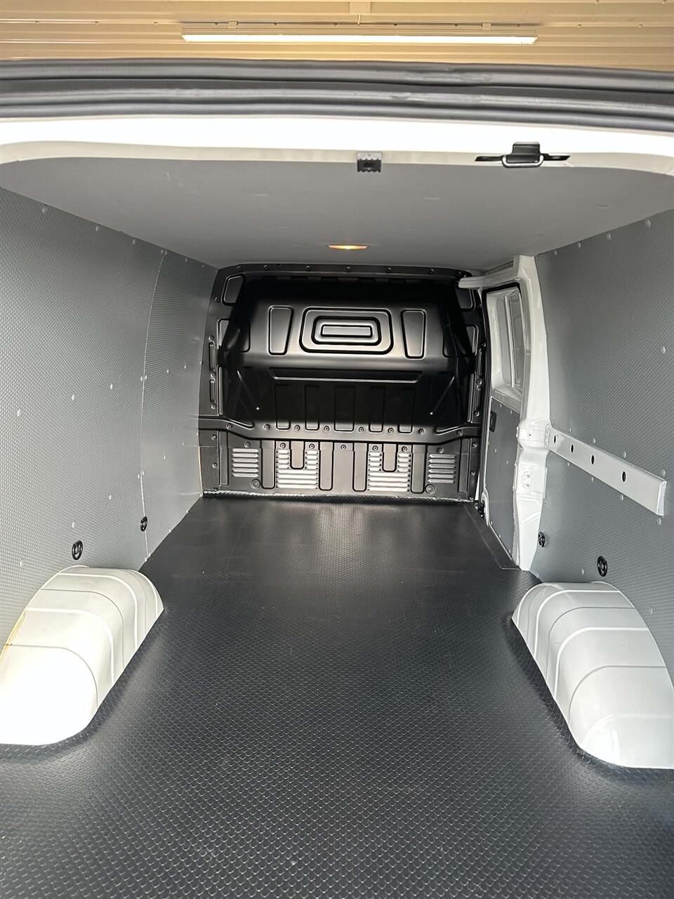 Billede af Maxus e-Deliver 3 LWB 50,2 kWh EL 122HK Van Aut.