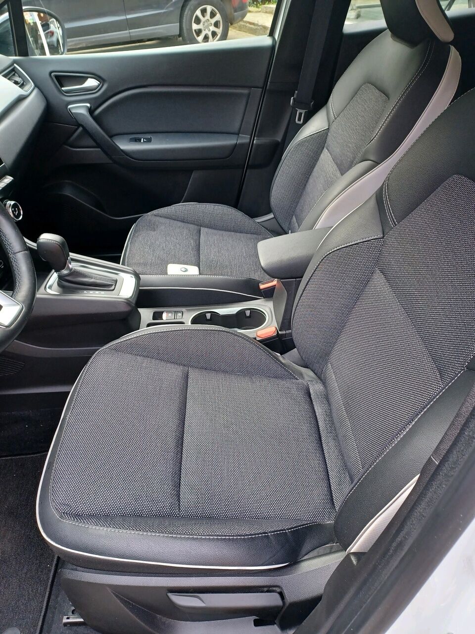 Billede af Renault Captur 1,3 TCE  Mild hybrid Intens EDC 140HK 5d 7g Aut.