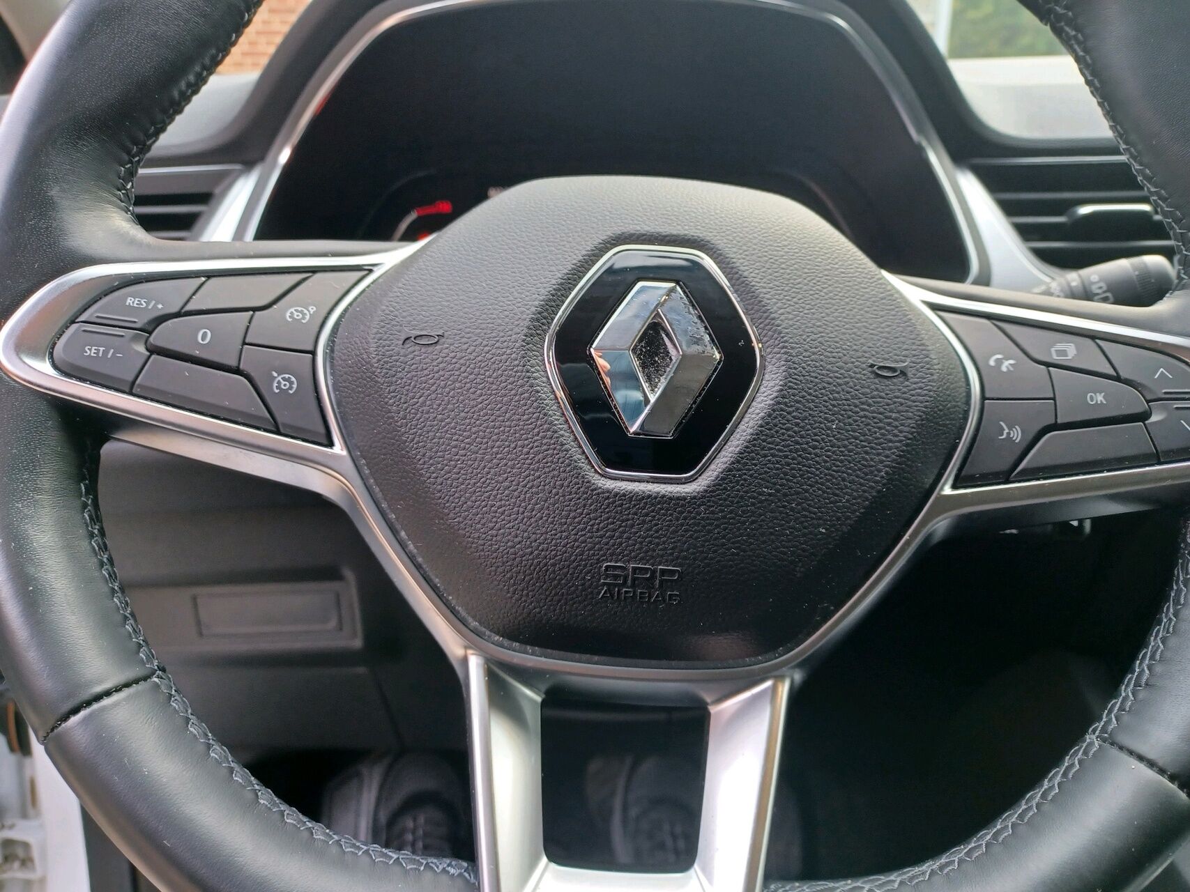 Billede af Renault Captur 1,3 TCE  Mild hybrid Intens EDC 140HK 5d 7g Aut.