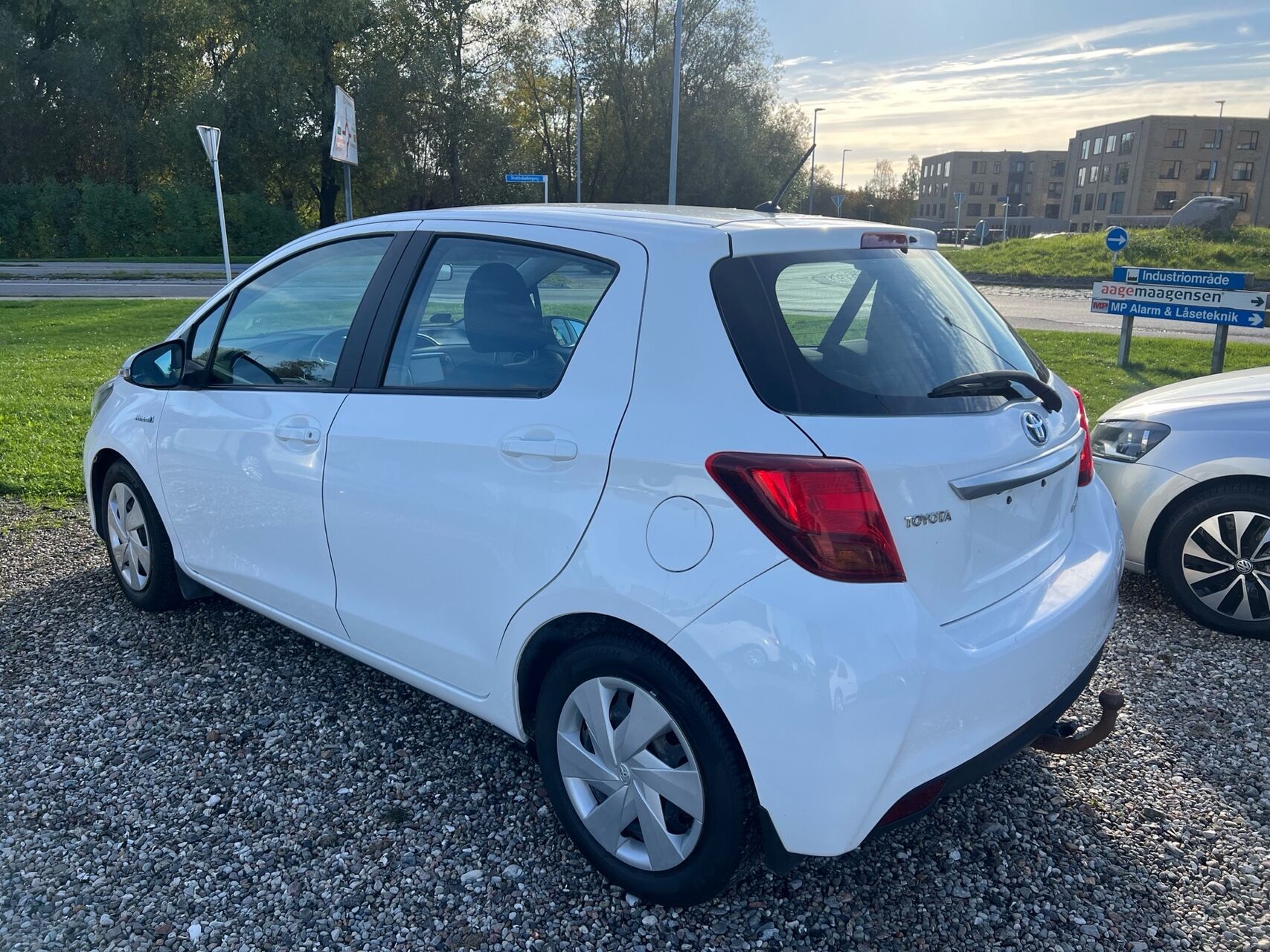 Billede af Toyota Yaris 1,5 Hybrid H2 E-CVT 100HK 5d Trinl. Gear