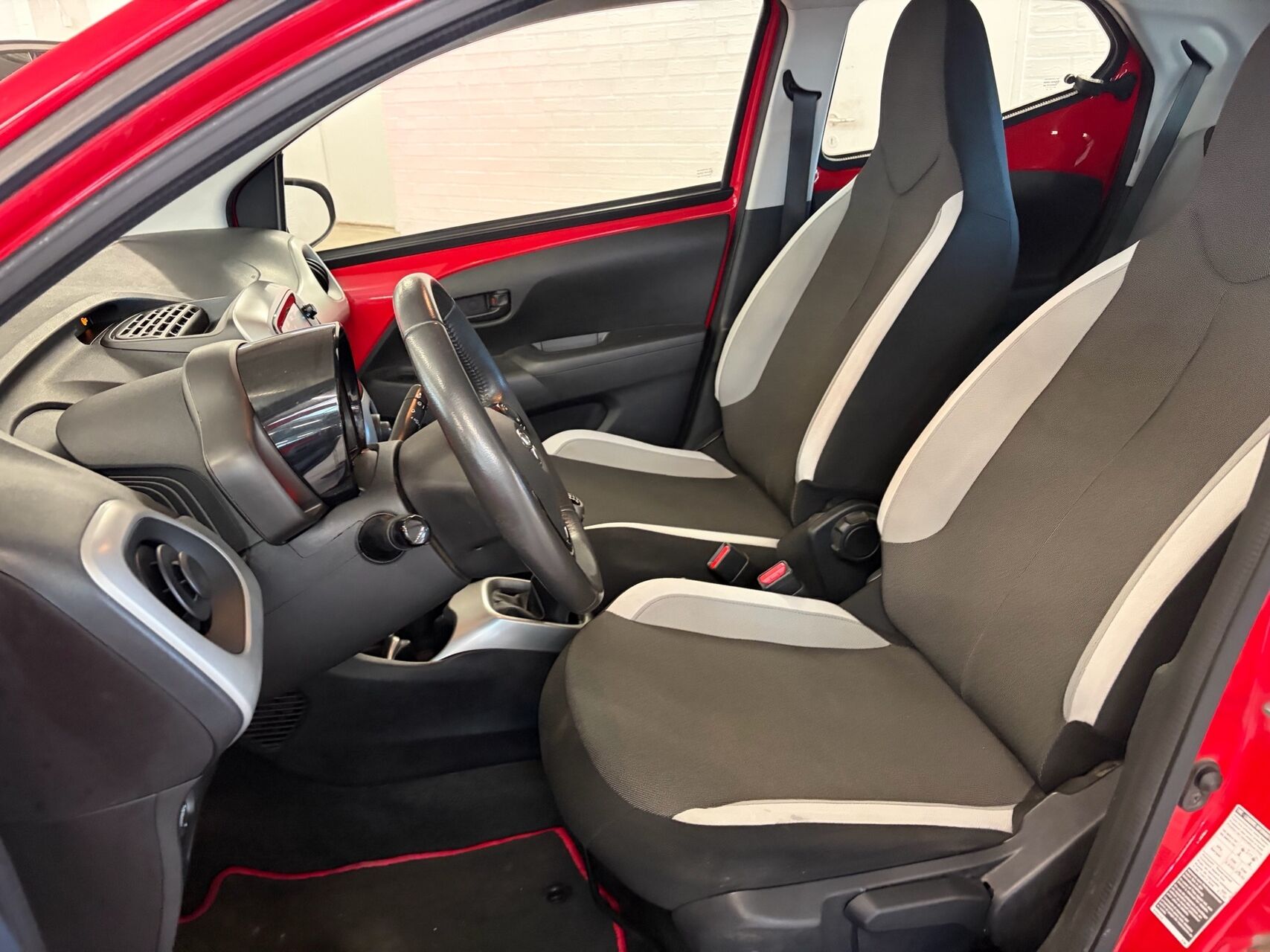 Billede af Toyota Aygo 1,0 VVT-I X-Play + X-Touch Pakke 69HK 5d