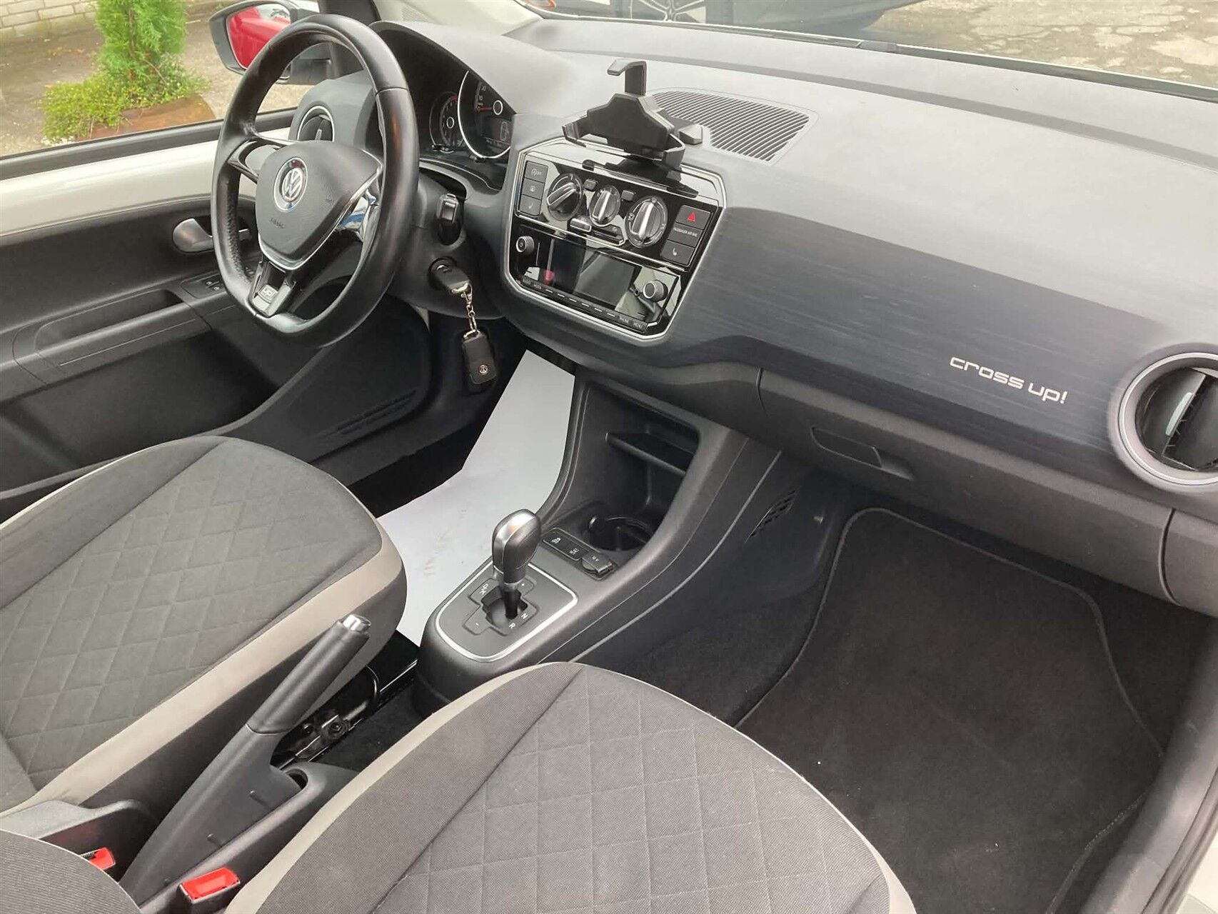 Billede af VW up 1,0 MPI BMT Cross 75HK 5d