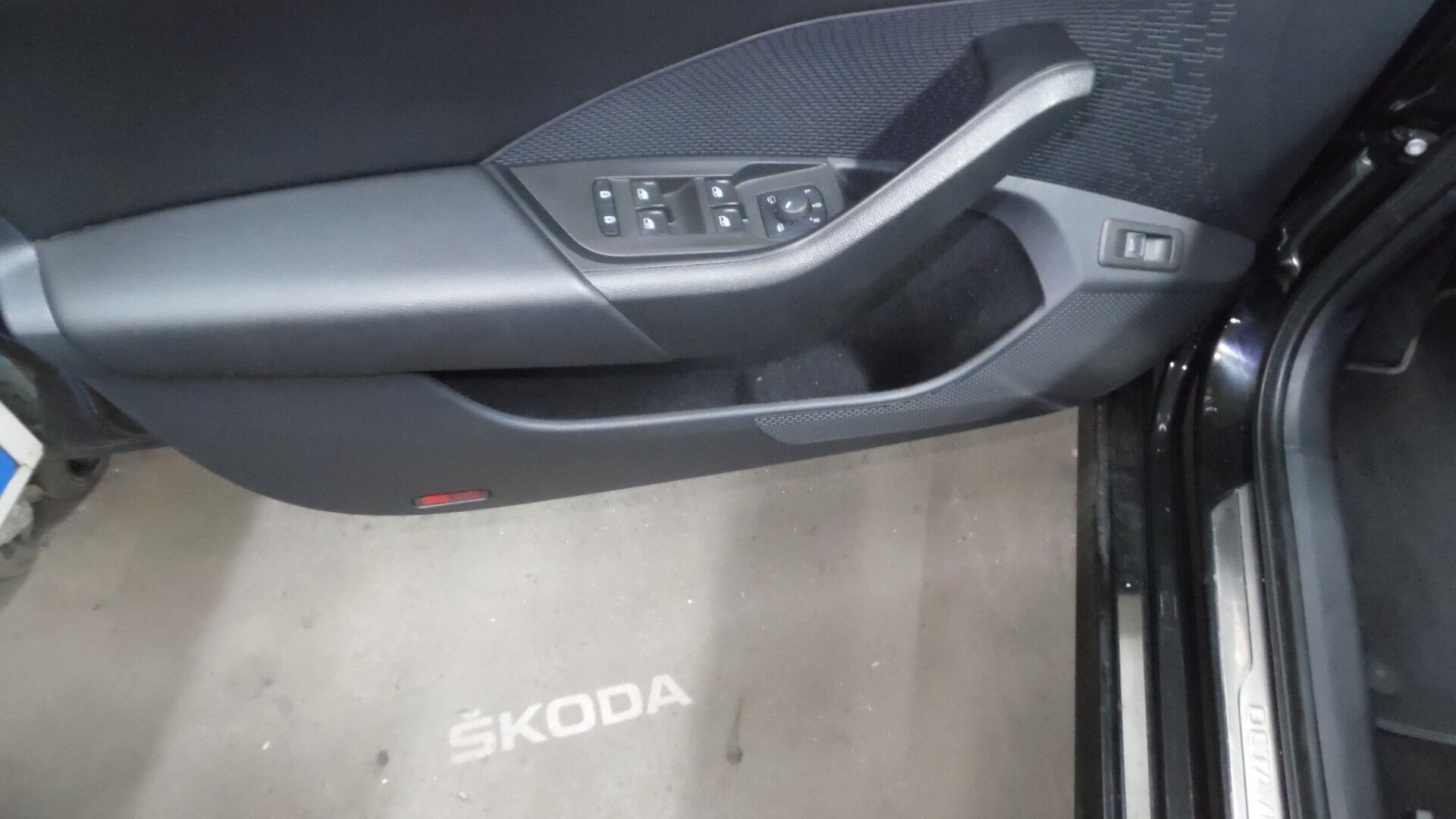 Billede af Skoda Octavia Combi 1,0 eTSI  Mild hybrid Business Executive DSG 110HK Stc 7g Aut.