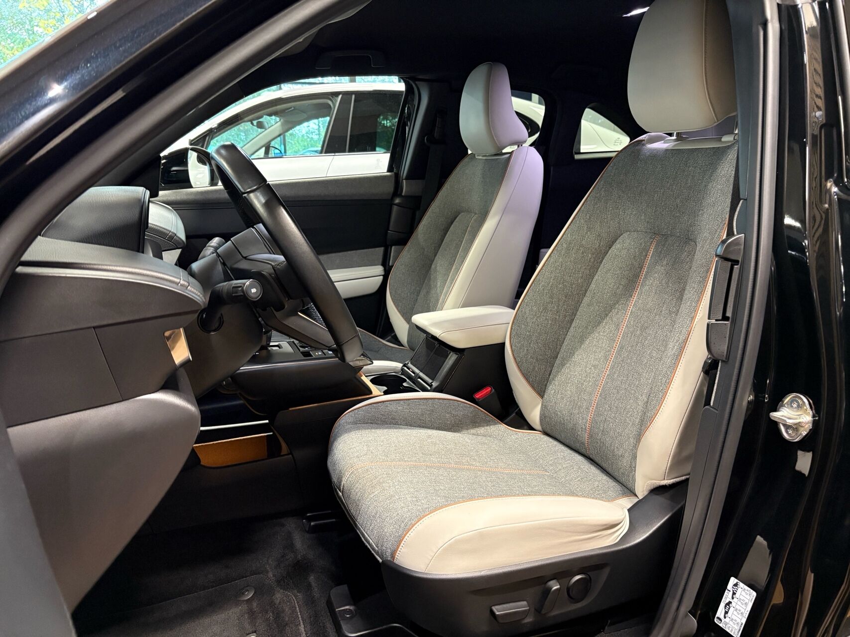 Billede af Mazda MX-30 e-Skyactiv Advantage 145HK 5d Aut.