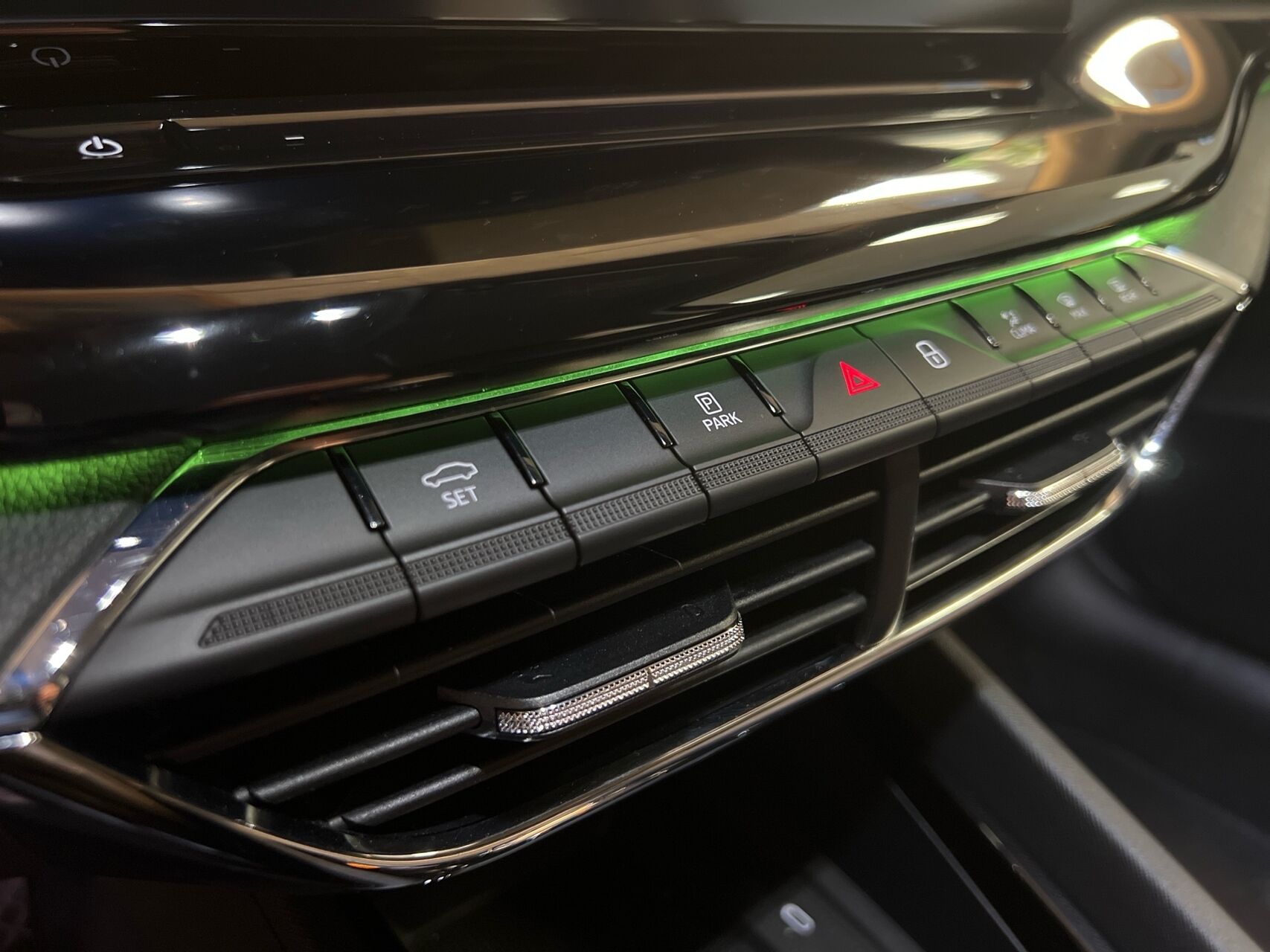 Billede af Skoda Octavia Combi 1,5 eTSI  Mild hybrid Style DSG 150HK Stc 7g Aut.