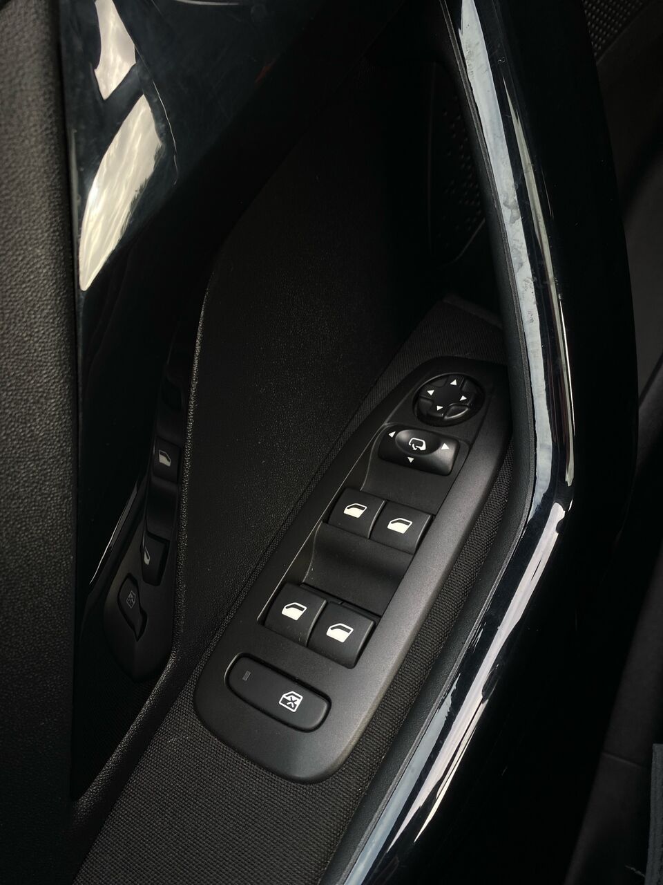 Billede af Peugeot 208 1,2 PureTech Allure+ 82HK 5d