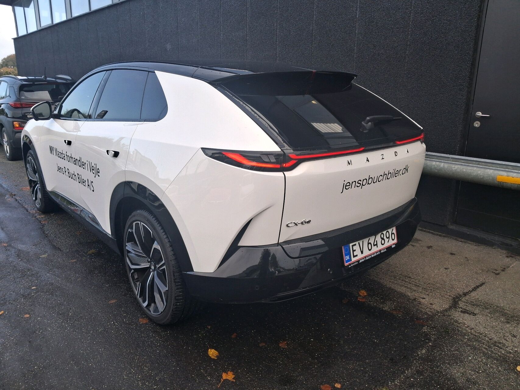 Billede af Mazda CX-6e EL Takumi 258HK 5d Aut.