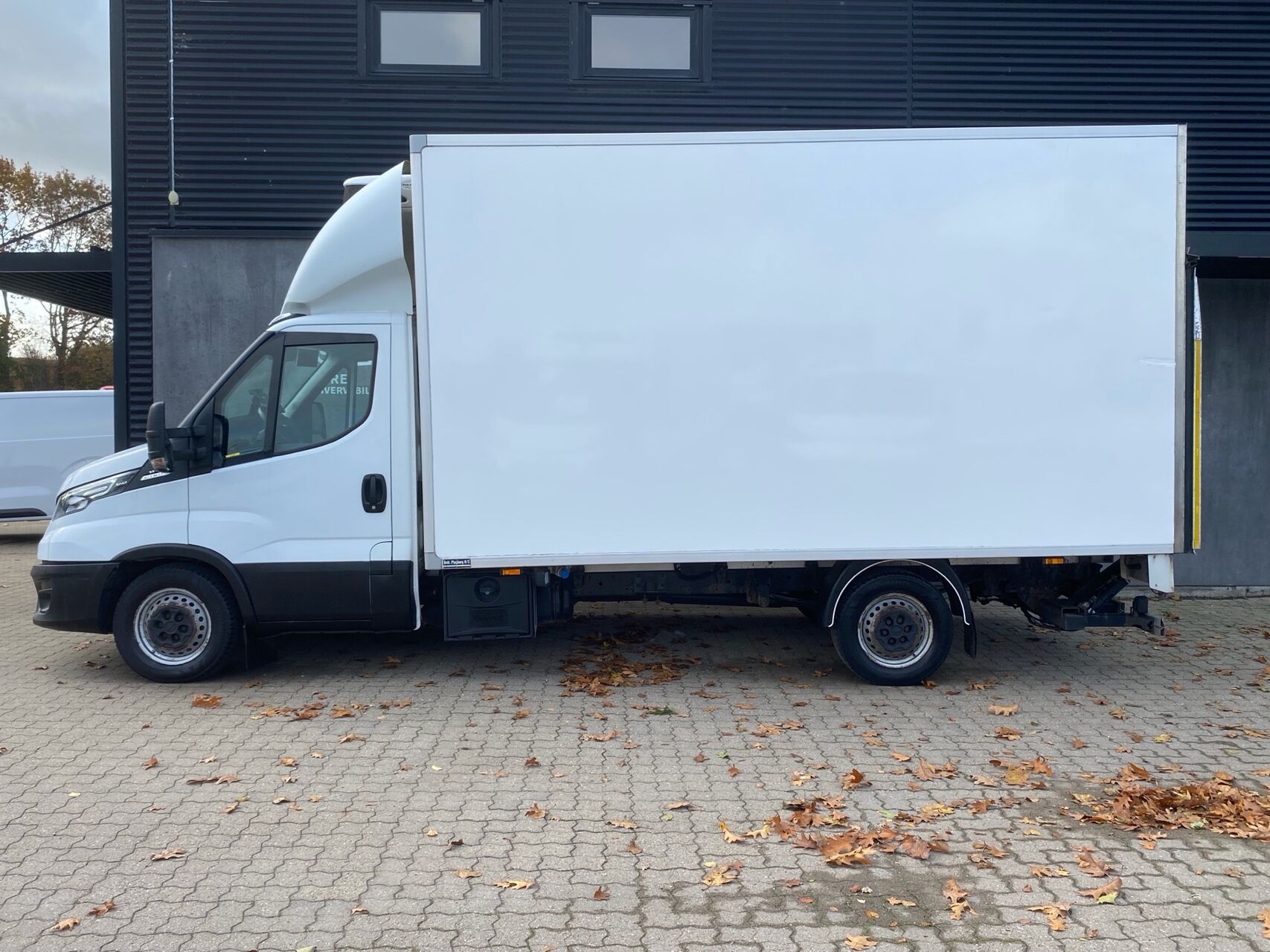 Billede af Iveco Daily 35S18 4100mm 3,0 D 180HK Ladv./Chas. 8g Aut.