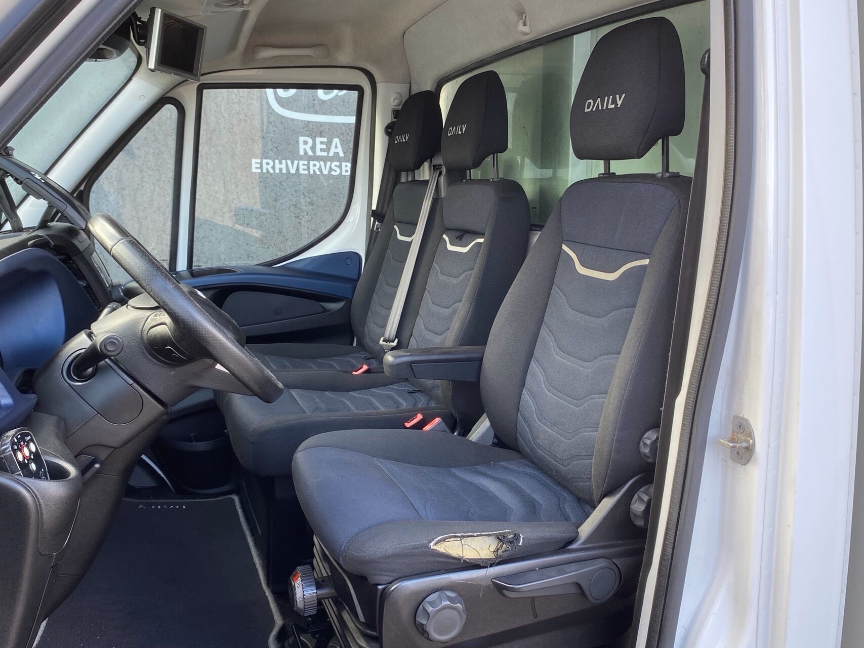 Billede af Iveco Daily 35S18 4100mm 3,0 D 180HK Ladv./Chas. 8g Aut.