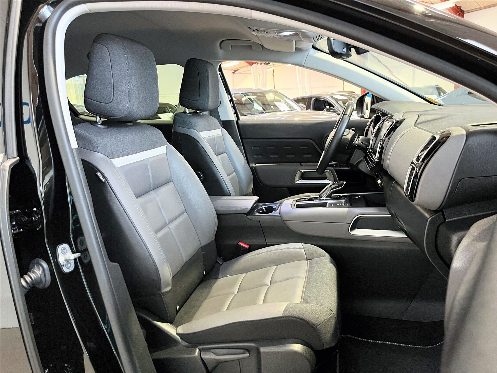 Billede af Citroën C5 Aircross 1,6 Plugin-hybrid Shine Sport EAT8 225HK 5d 8g Aut.