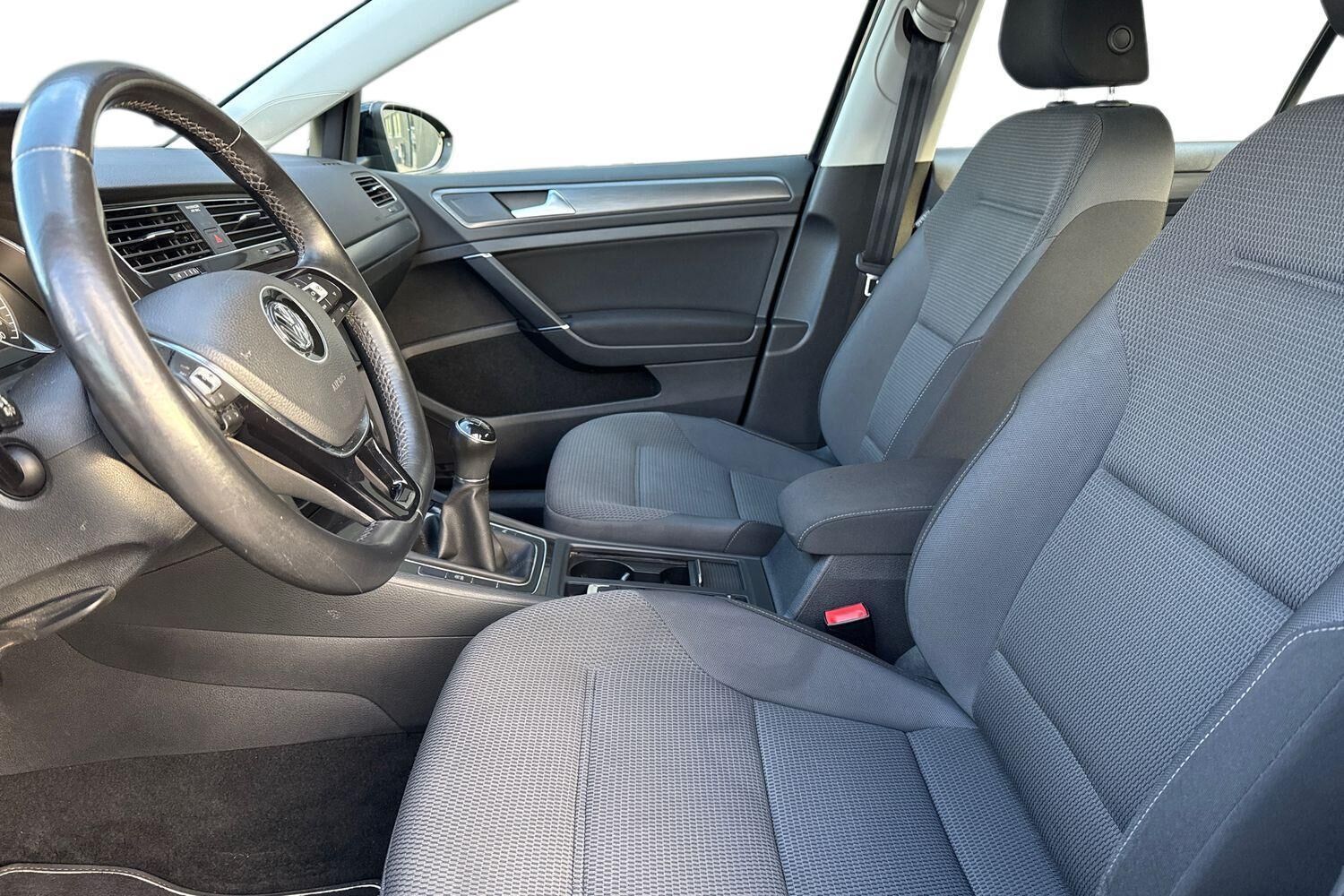 Billede af VW Golf 1,5 TSI BMT EVO Comfortline Connect 130HK 5d 6g