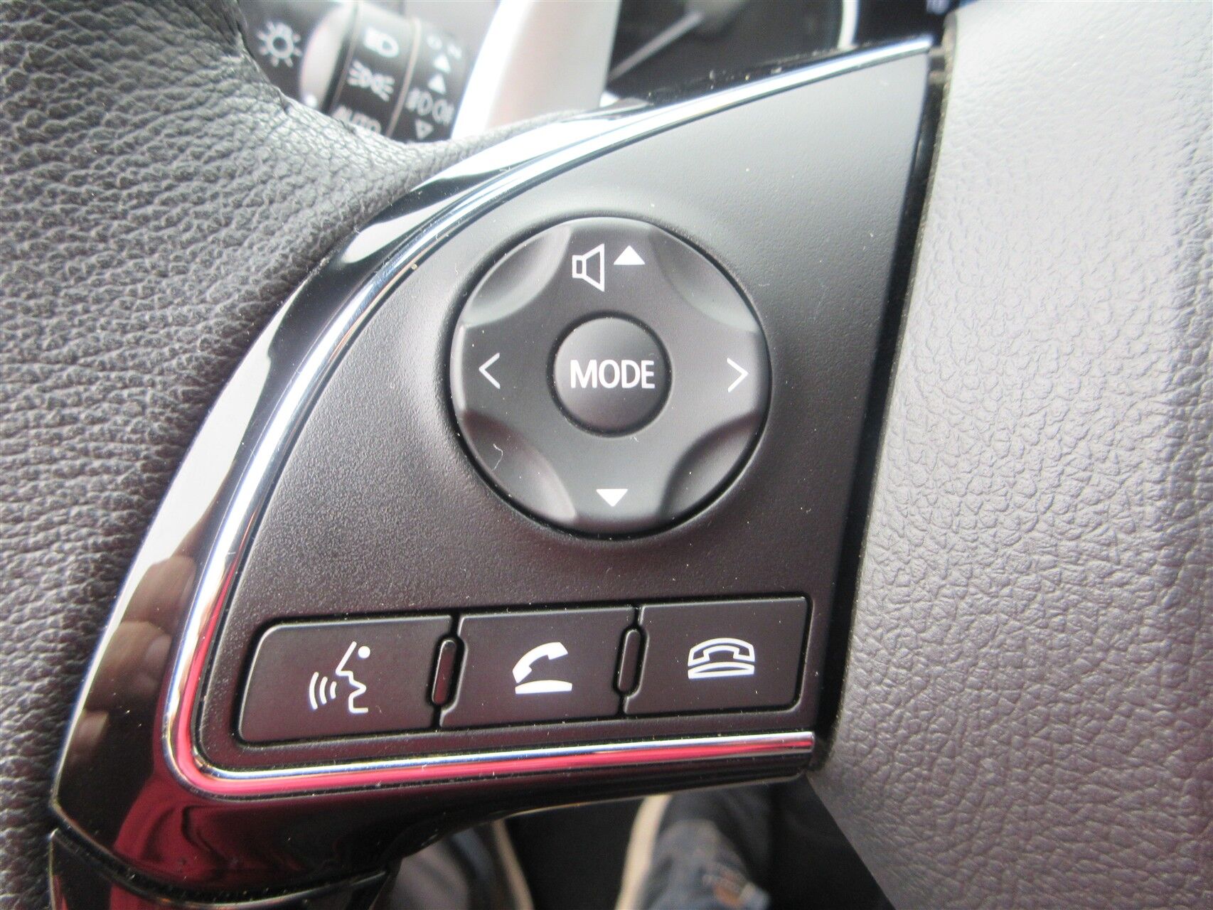 Billede af Mitsubishi Eclipse Cross 2,4 Plugin-hybrid Nordic 4WD 188HK 5d Trinl. Gear
