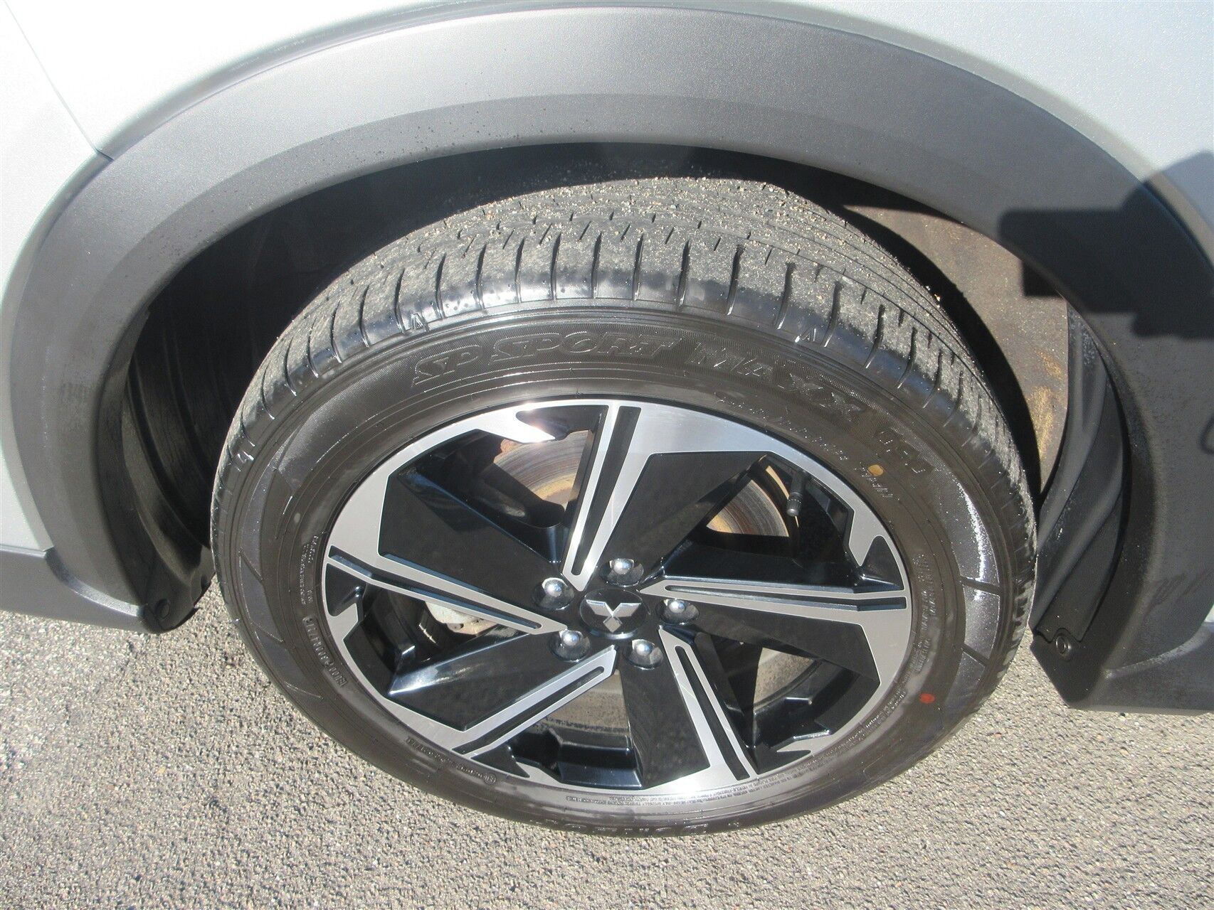 Billede af Mitsubishi Eclipse Cross 2,4 Plugin-hybrid Sport Tech 4WD 188HK 5d Trinl. Gear