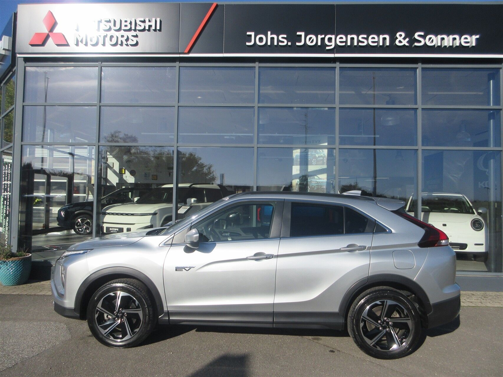 Billede af Mitsubishi Eclipse Cross 2,4 Plugin-hybrid Sport Tech 4WD 188HK 5d Trinl. Gear