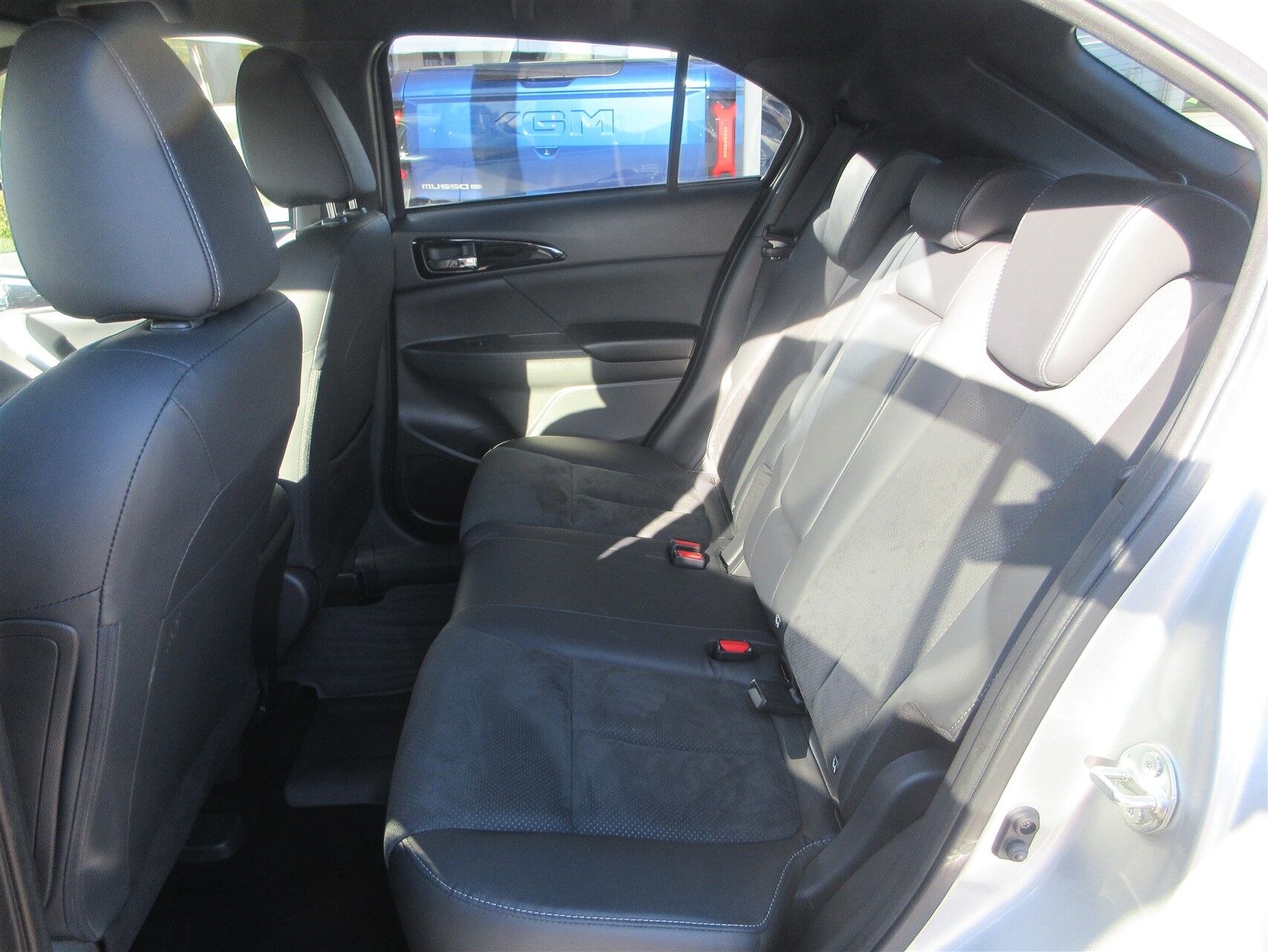 Billede af Mitsubishi Eclipse Cross 2,4 Plugin-hybrid Sport Tech 4WD 188HK 5d Trinl. Gear