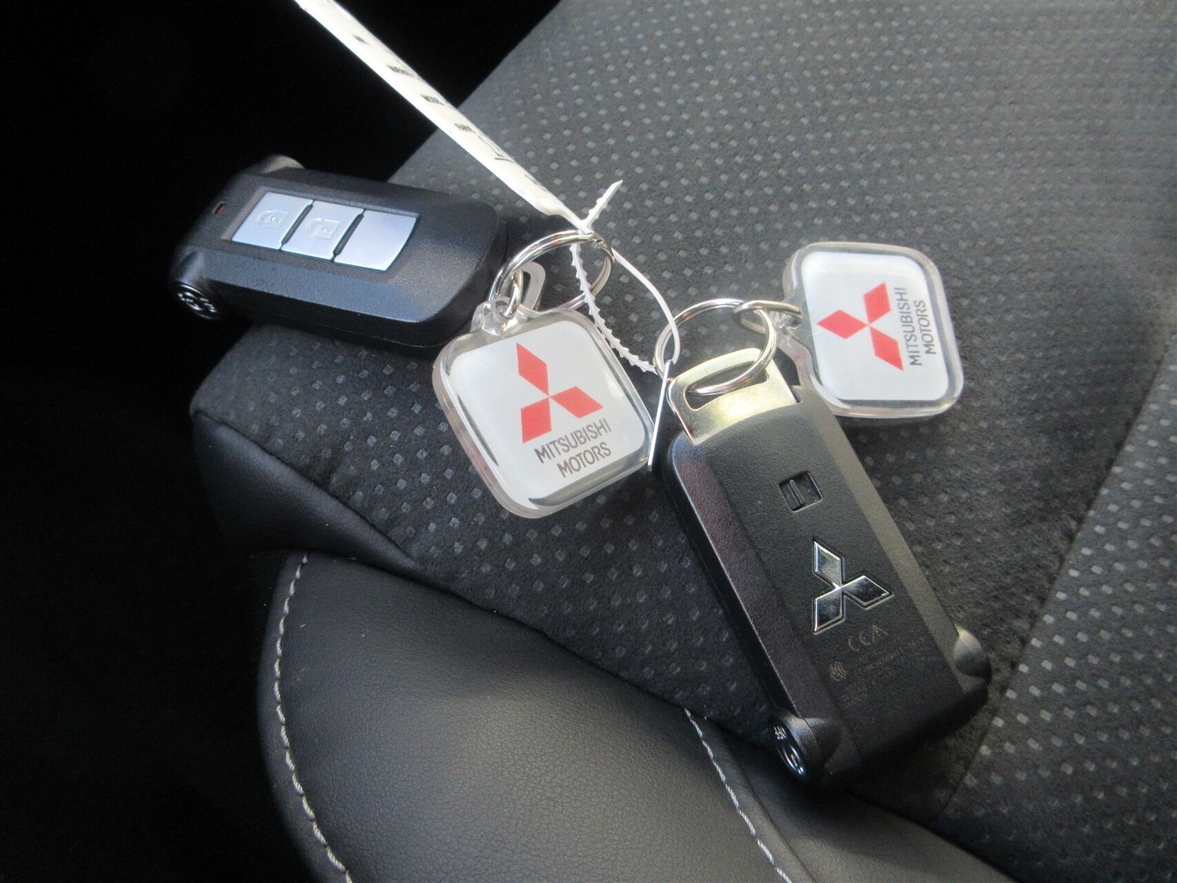 Billede af Mitsubishi Eclipse Cross 2,4 Plugin-hybrid Sport Tech 4WD 188HK 5d Trinl. Gear