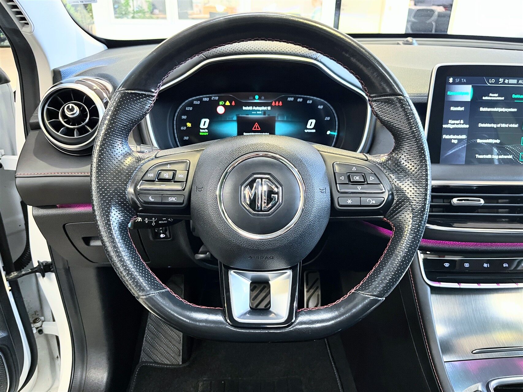 Billede af MG EHS 1,5 T GDI  Plugin-hybrid Luxury 258HK 5d 10g Aut.