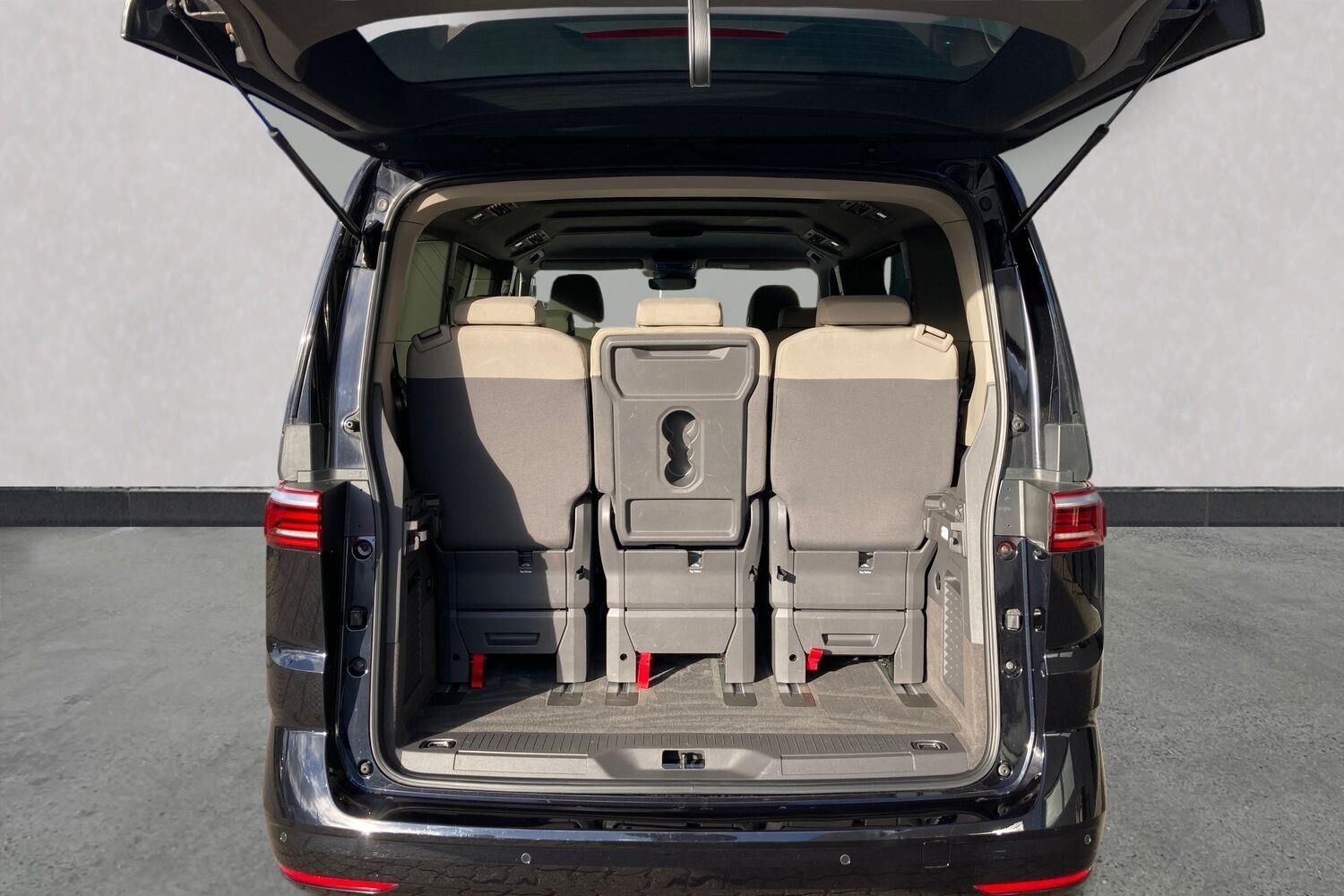 Billede af VW Multivan Kort 1,4 TSI  Plugin-hybrid Life DSG 218HK 6g Aut.