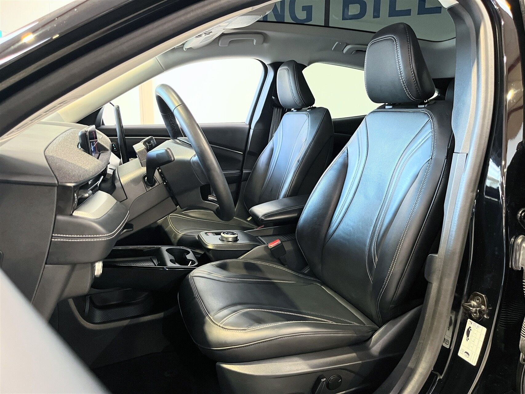 Billede af Ford Mustang Mach-E EL SR Premium 269HK 5d Aut. 