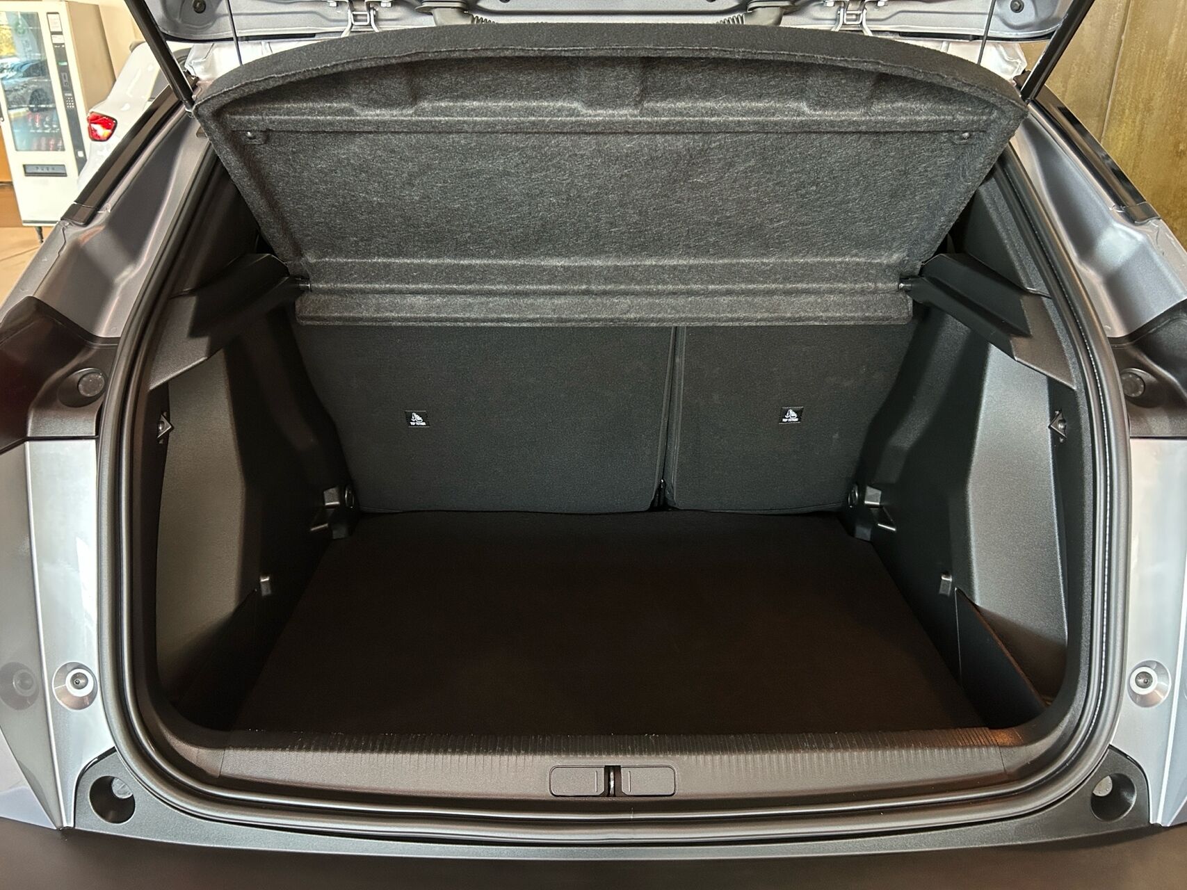 Billede af Peugeot e-2008 EL Allure 156HK 5d Aut.