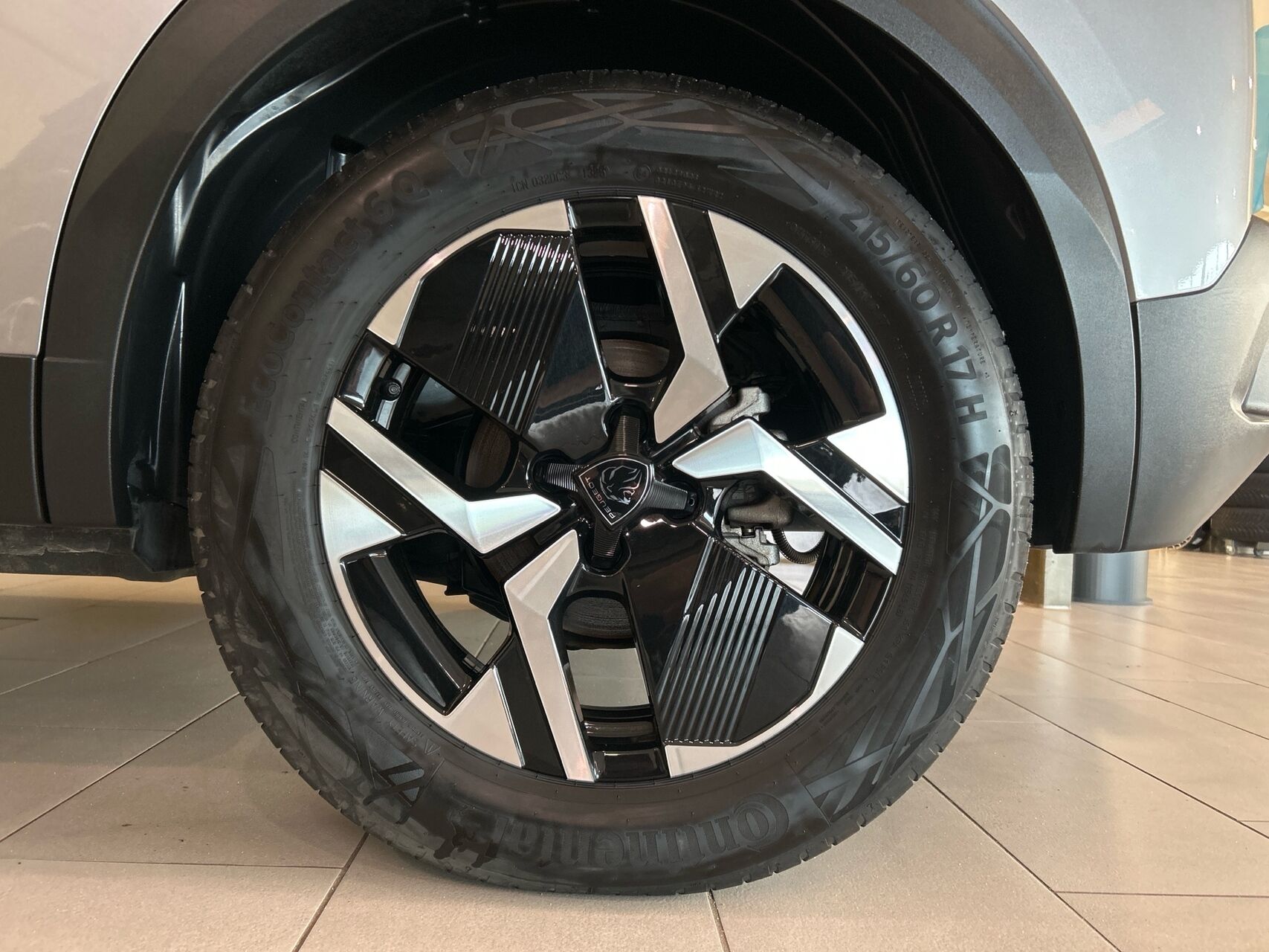 Billede af Peugeot e-2008 EL Allure 156HK 5d Aut.