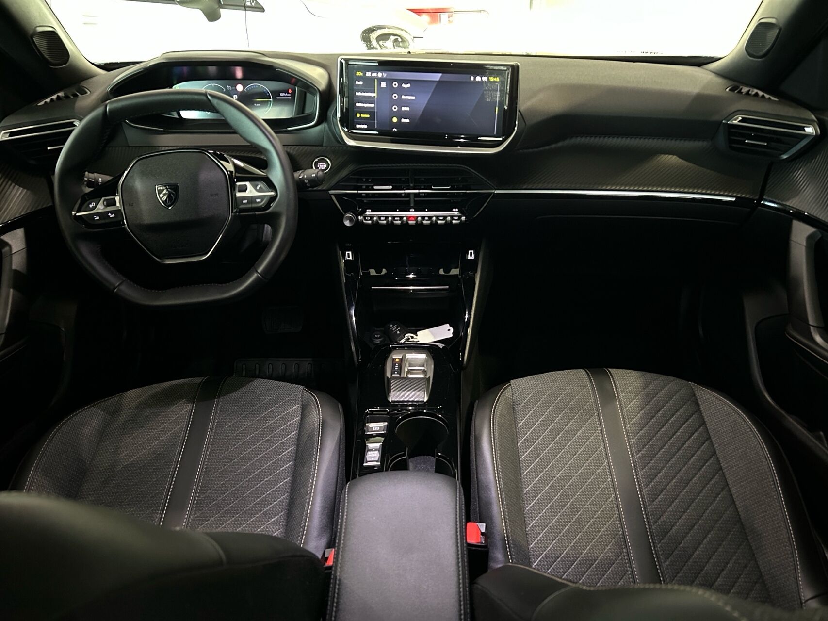 Billede af Peugeot e-2008 EL Allure 156HK 5d Aut.